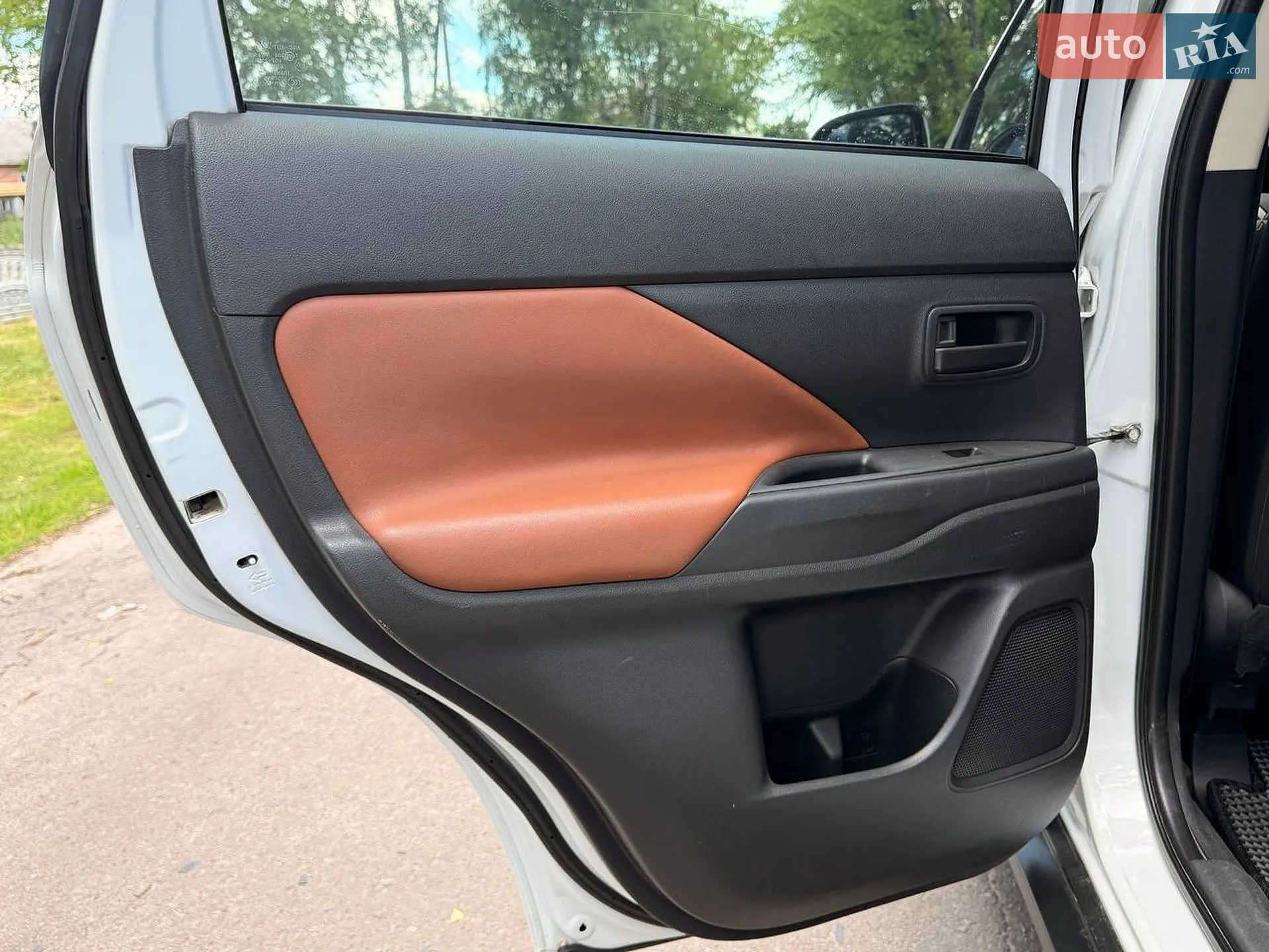 2014 Mitsubishi Outlander - мініатюра 22