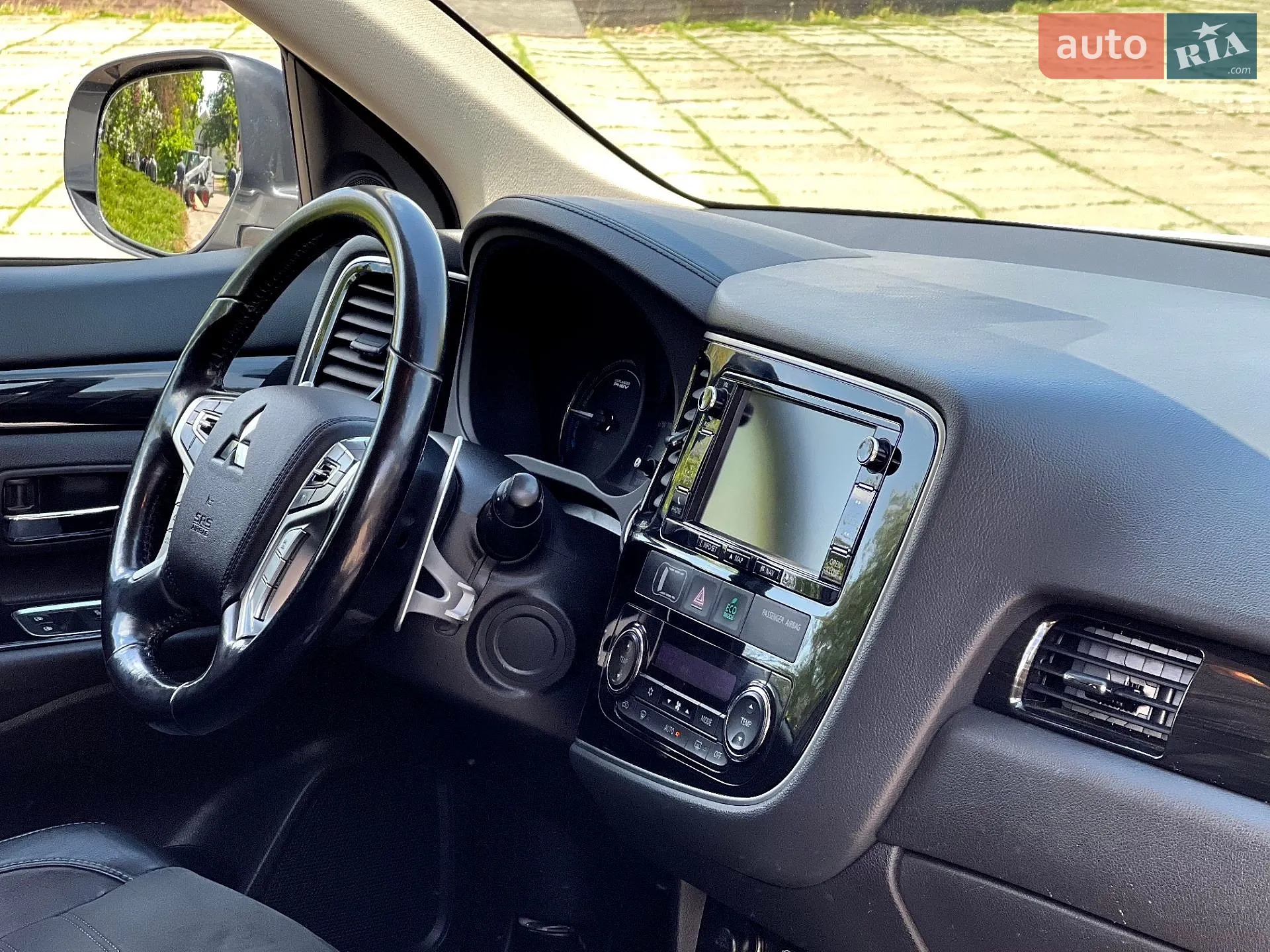2016 Mitsubishi Outlander - мініатюра 11