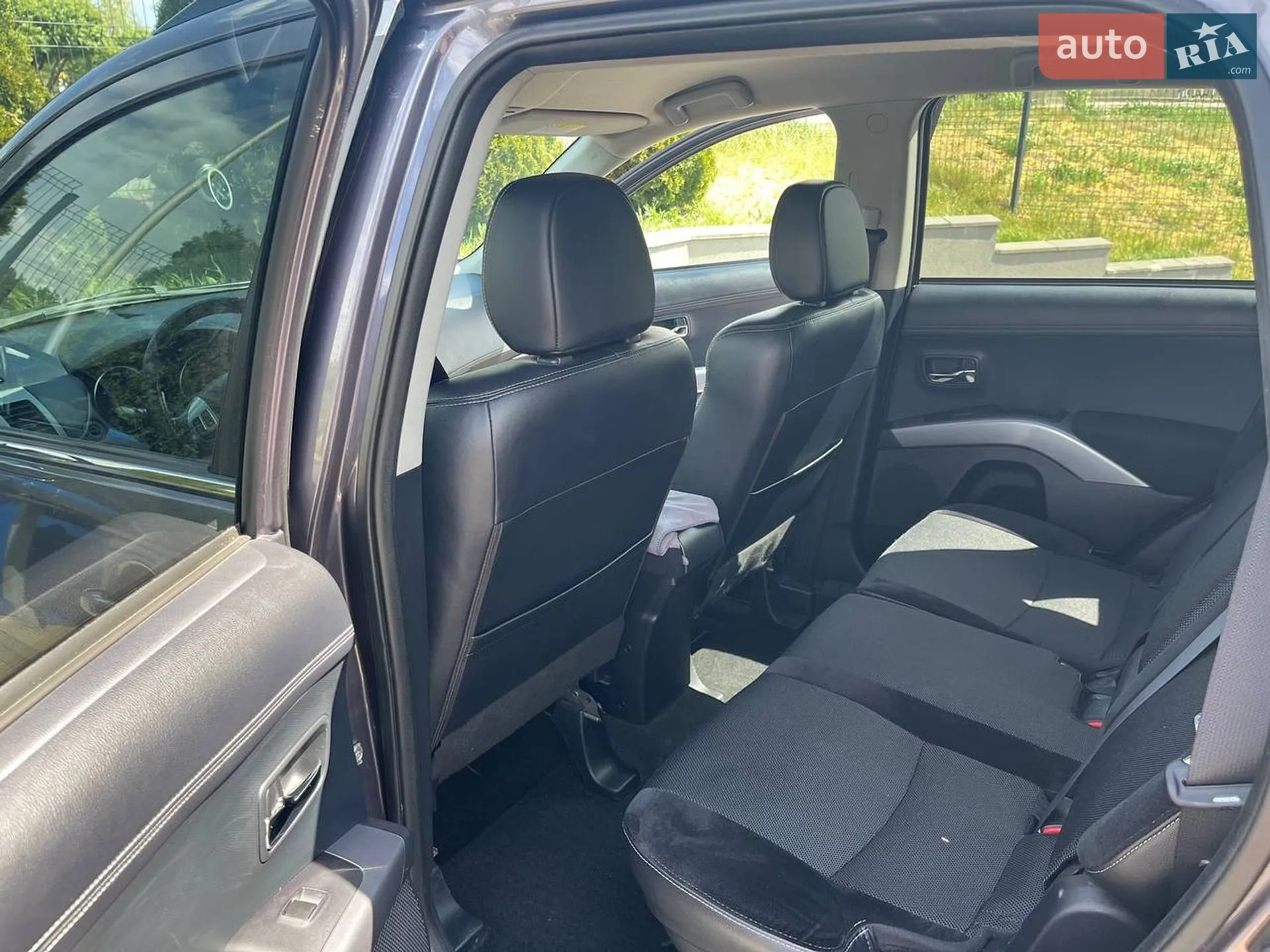 2012 Mitsubishi Outlander - мініатюра 15
