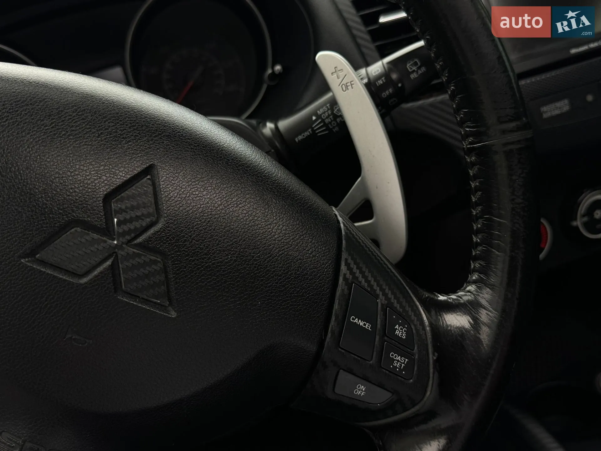 2010 Mitsubishi Outlander - мініатюра 24