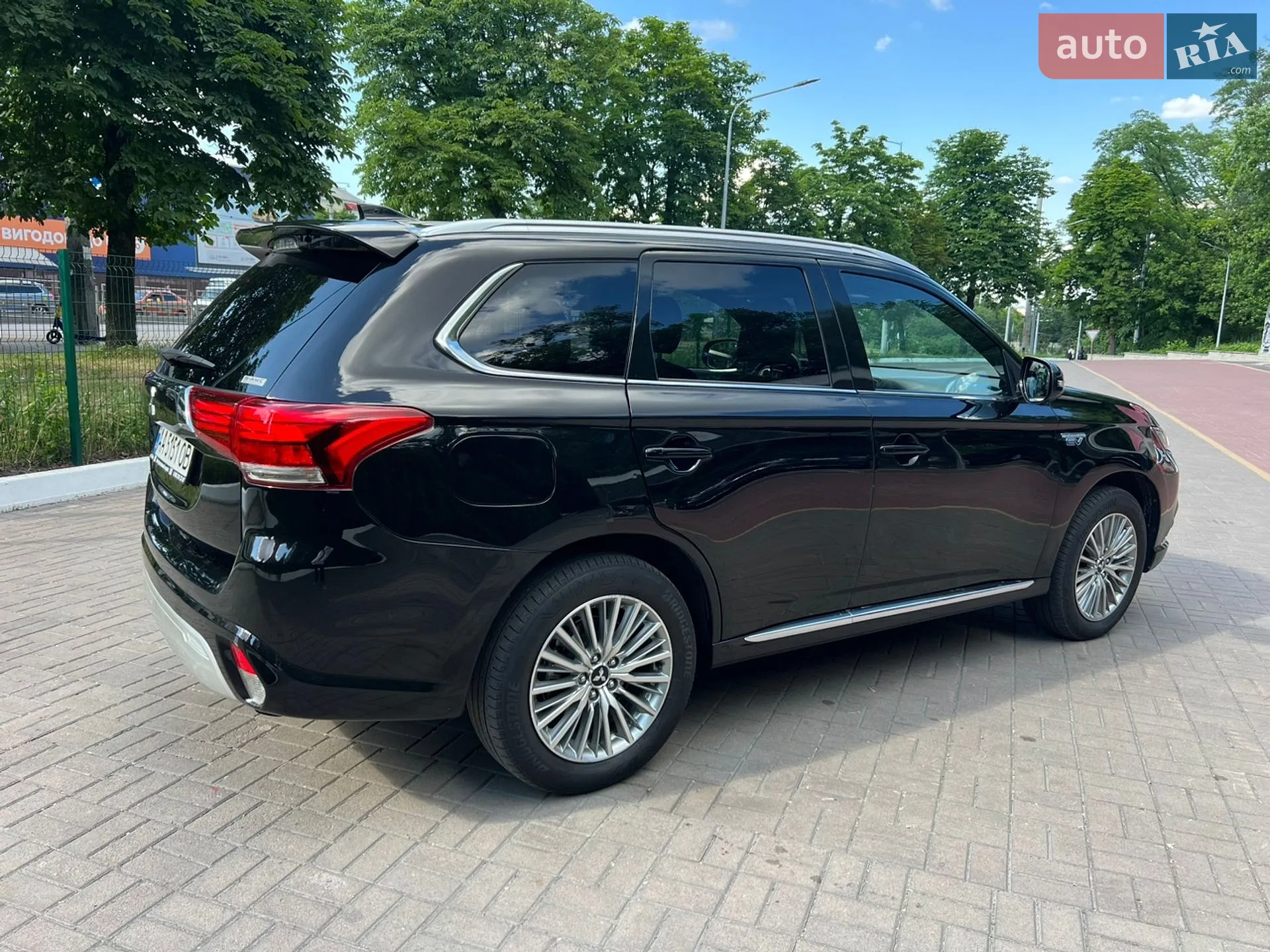 2021 Mitsubishi Outlander - мініатюра 4
