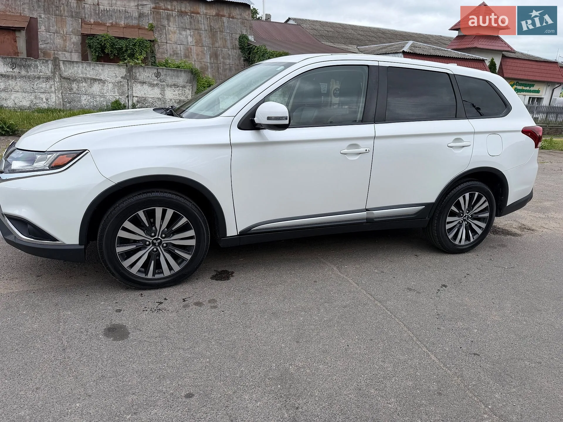 2019 Mitsubishi Outlander - мініатюра 3