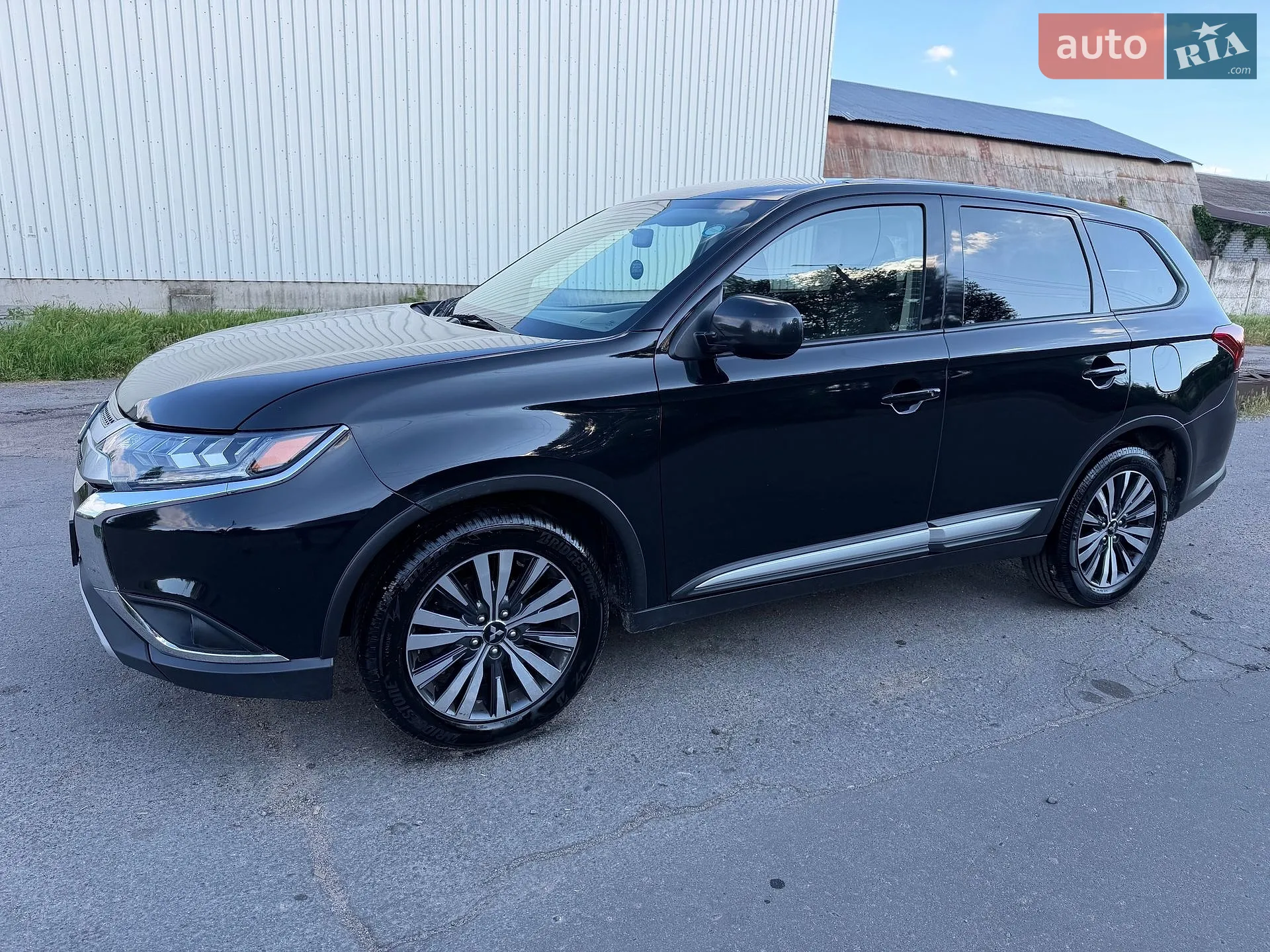 2020 Mitsubishi Outlander - мініатюра 3