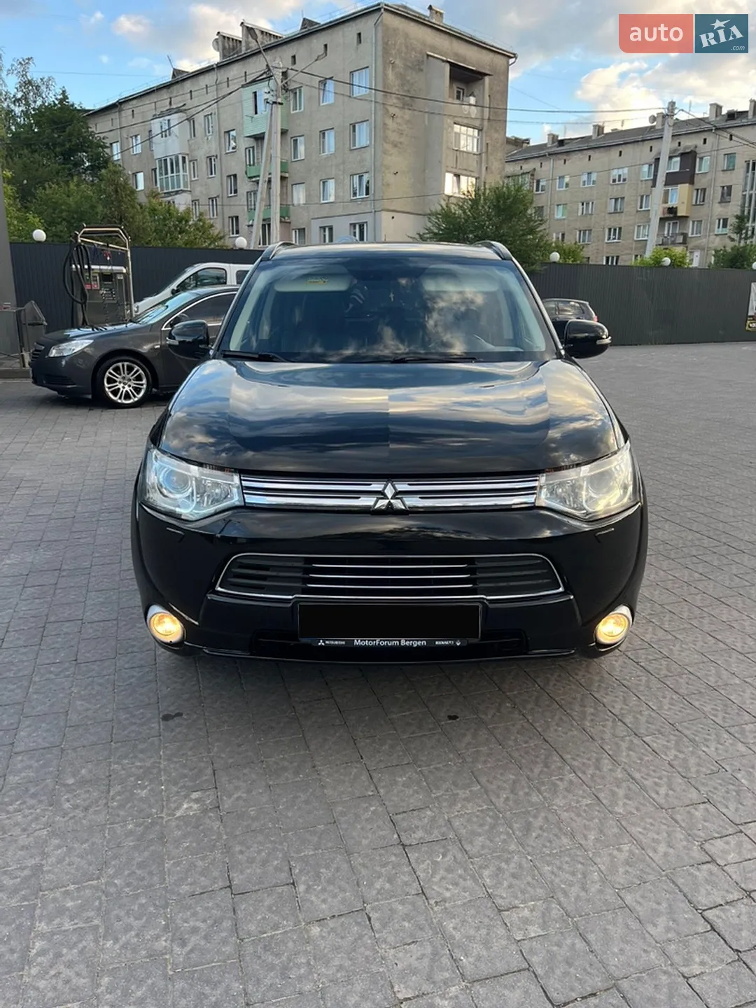 2014 Mitsubishi Outlander - мініатюра 16