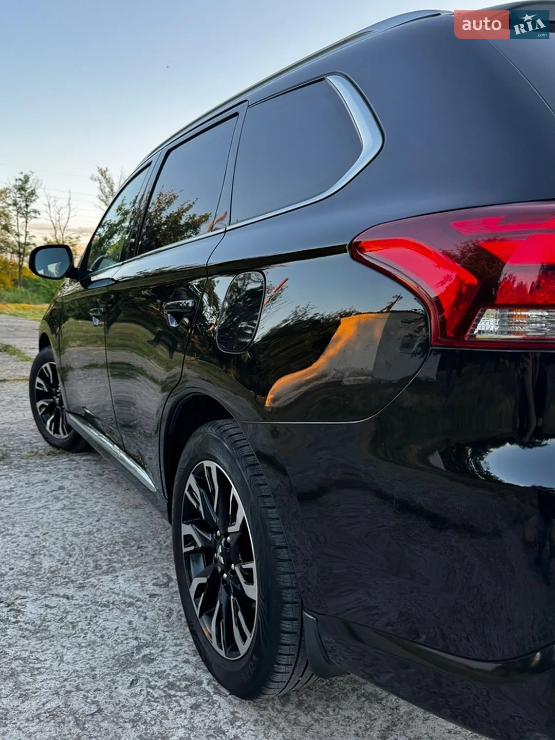 2016 Mitsubishi Outlander - мініатюра 13
