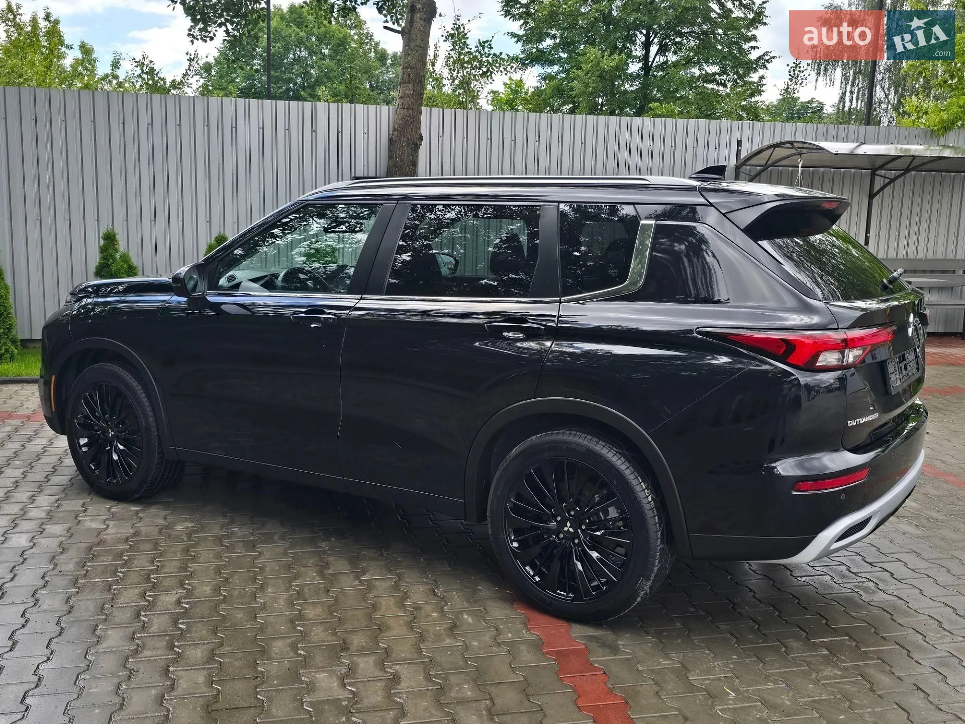 2022 Mitsubishi Outlander - мініатюра 12