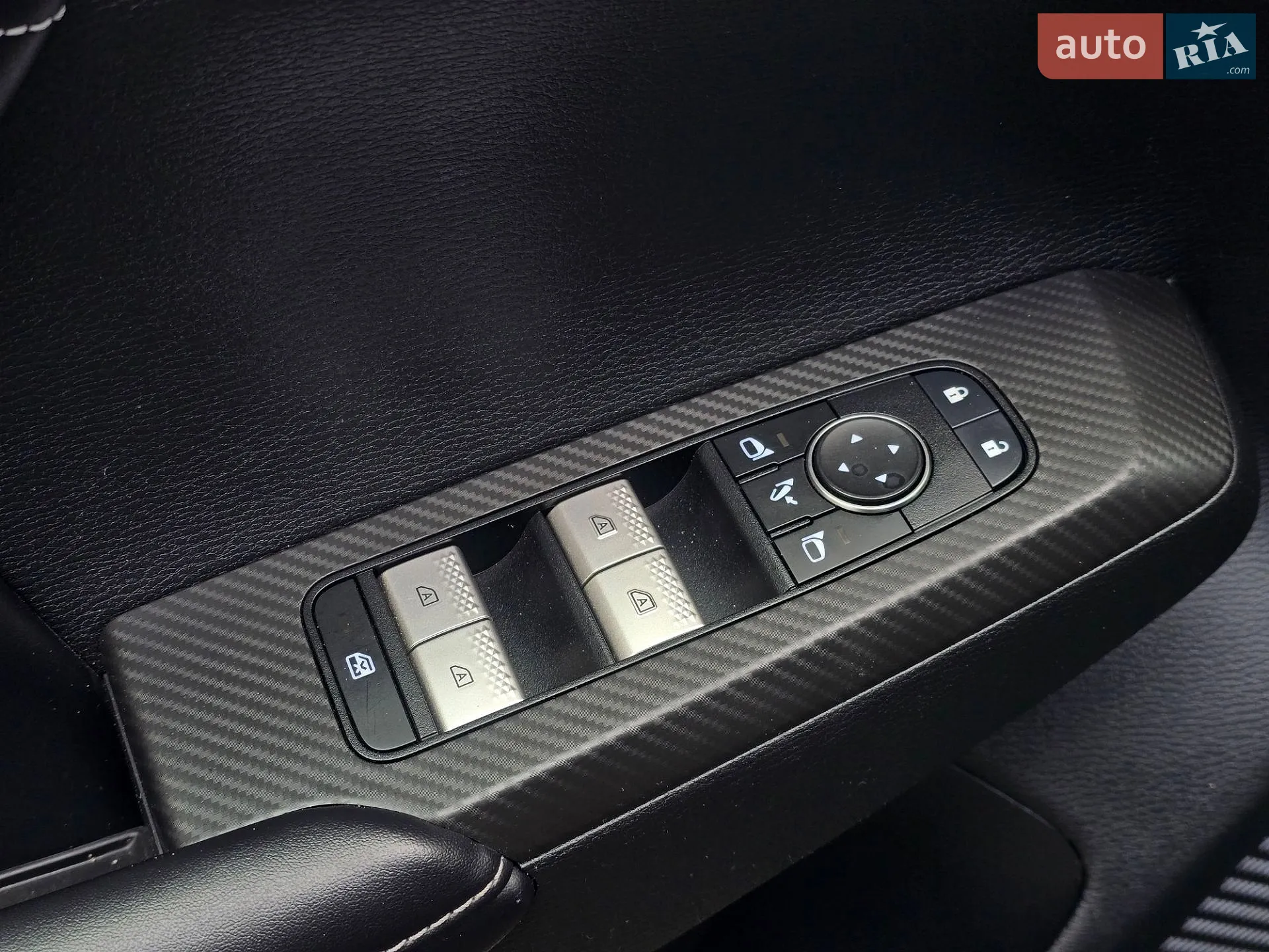 2022 Mitsubishi Outlander - мініатюра 68