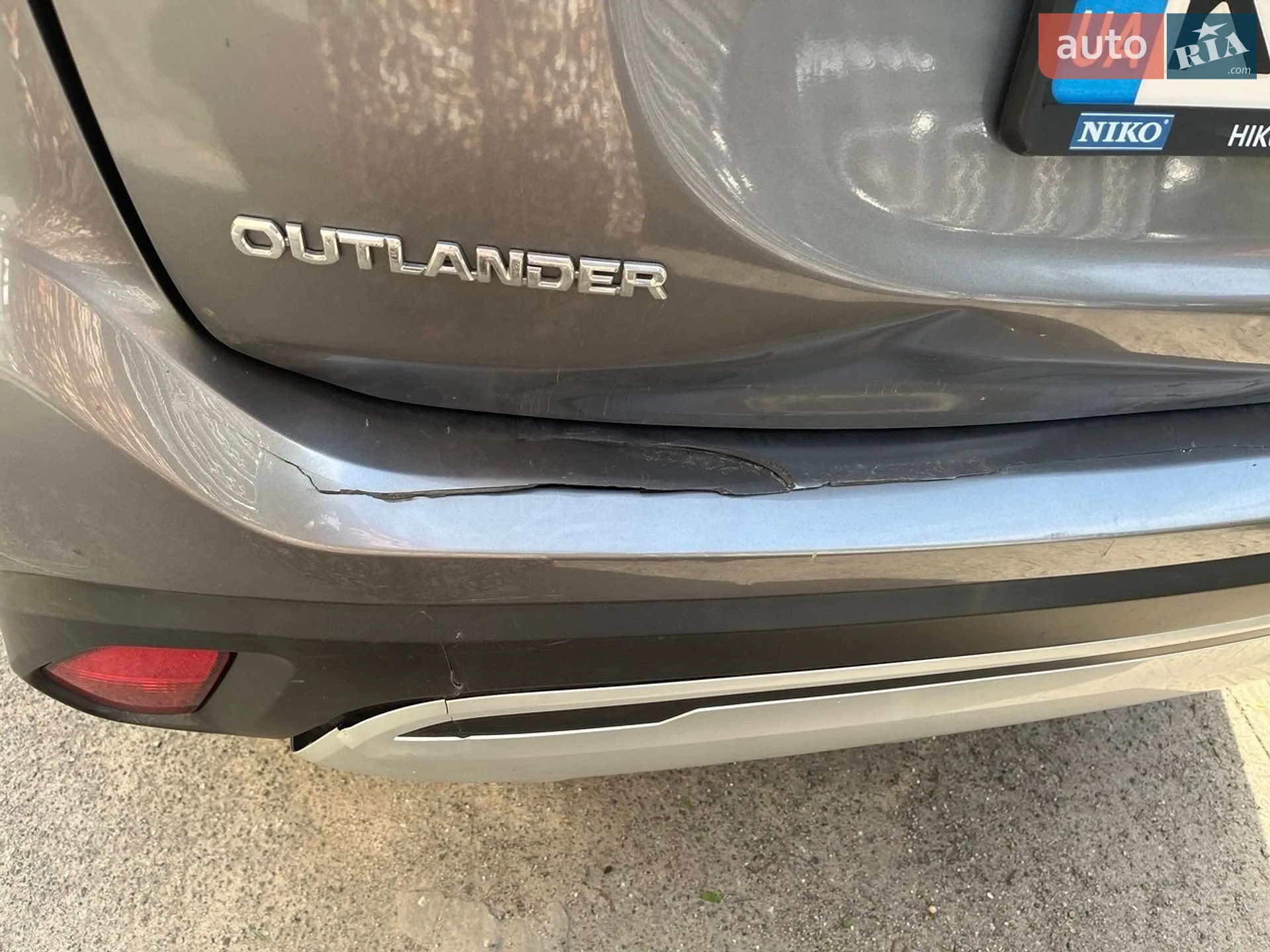 2021 Mitsubishi Outlander - фото 1