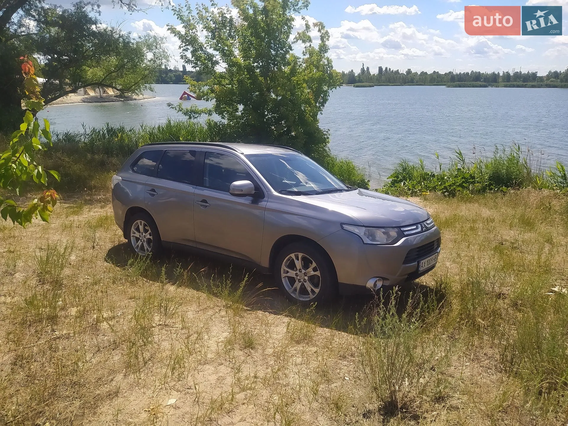 2013 Mitsubishi Outlander - фото 1