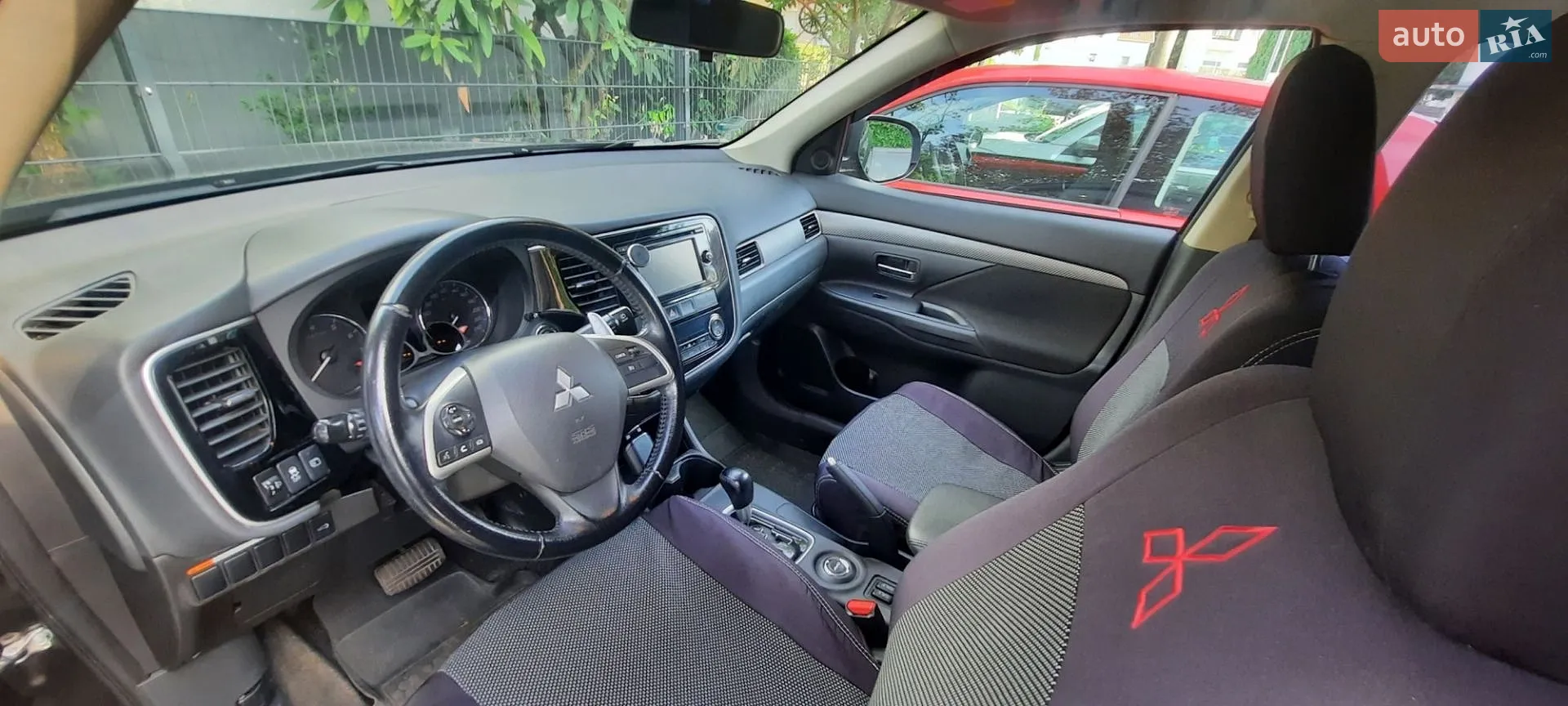 2013 Mitsubishi Outlander - мініатюра 10