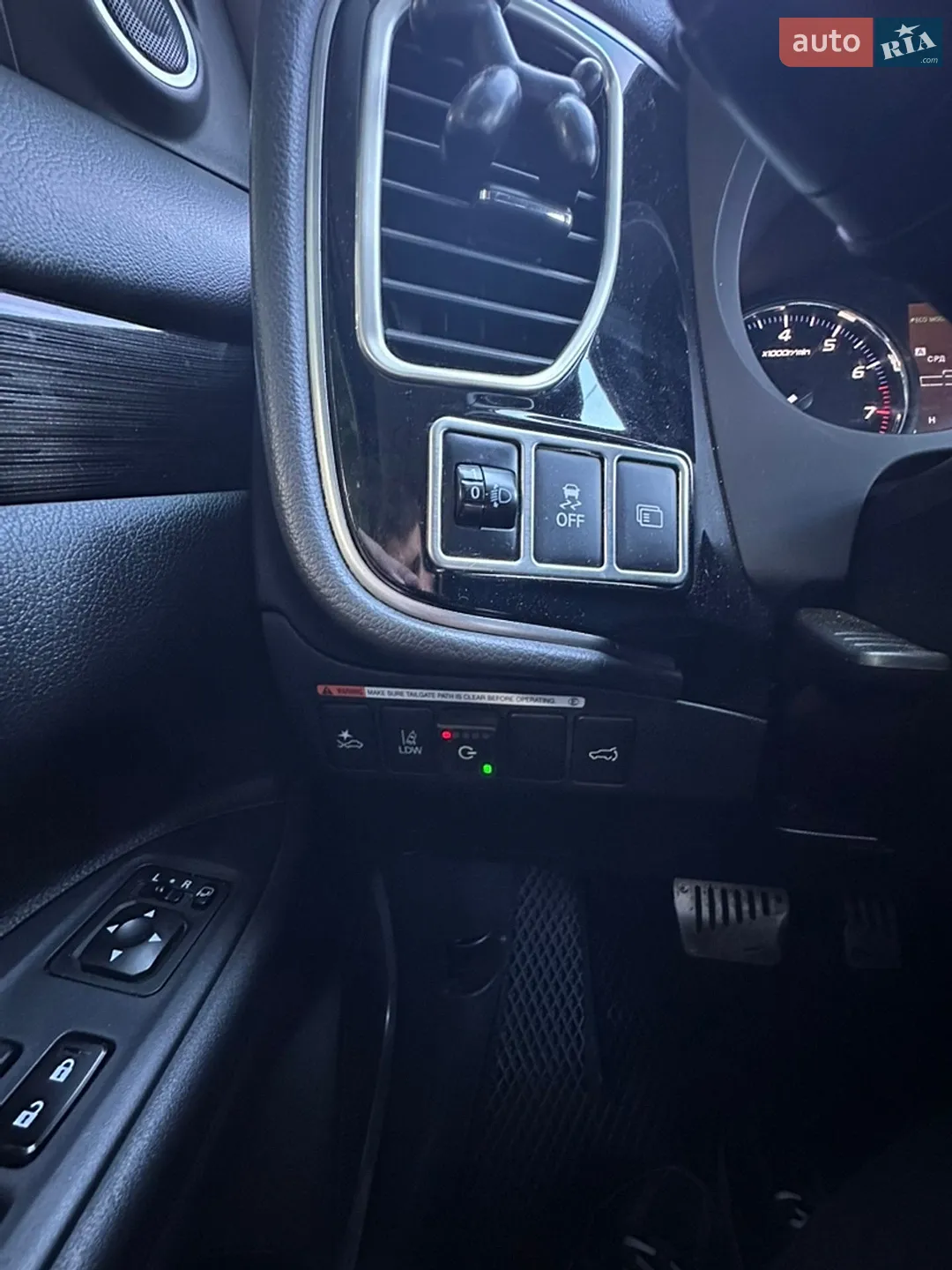 2017 Mitsubishi Outlander - мініатюра 15