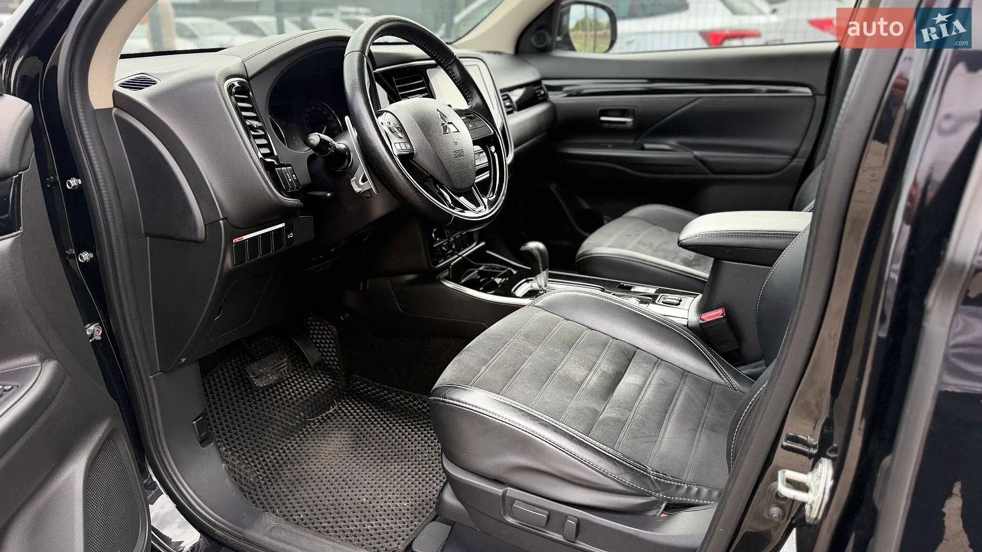 2018 Mitsubishi Outlander - мініатюра 18