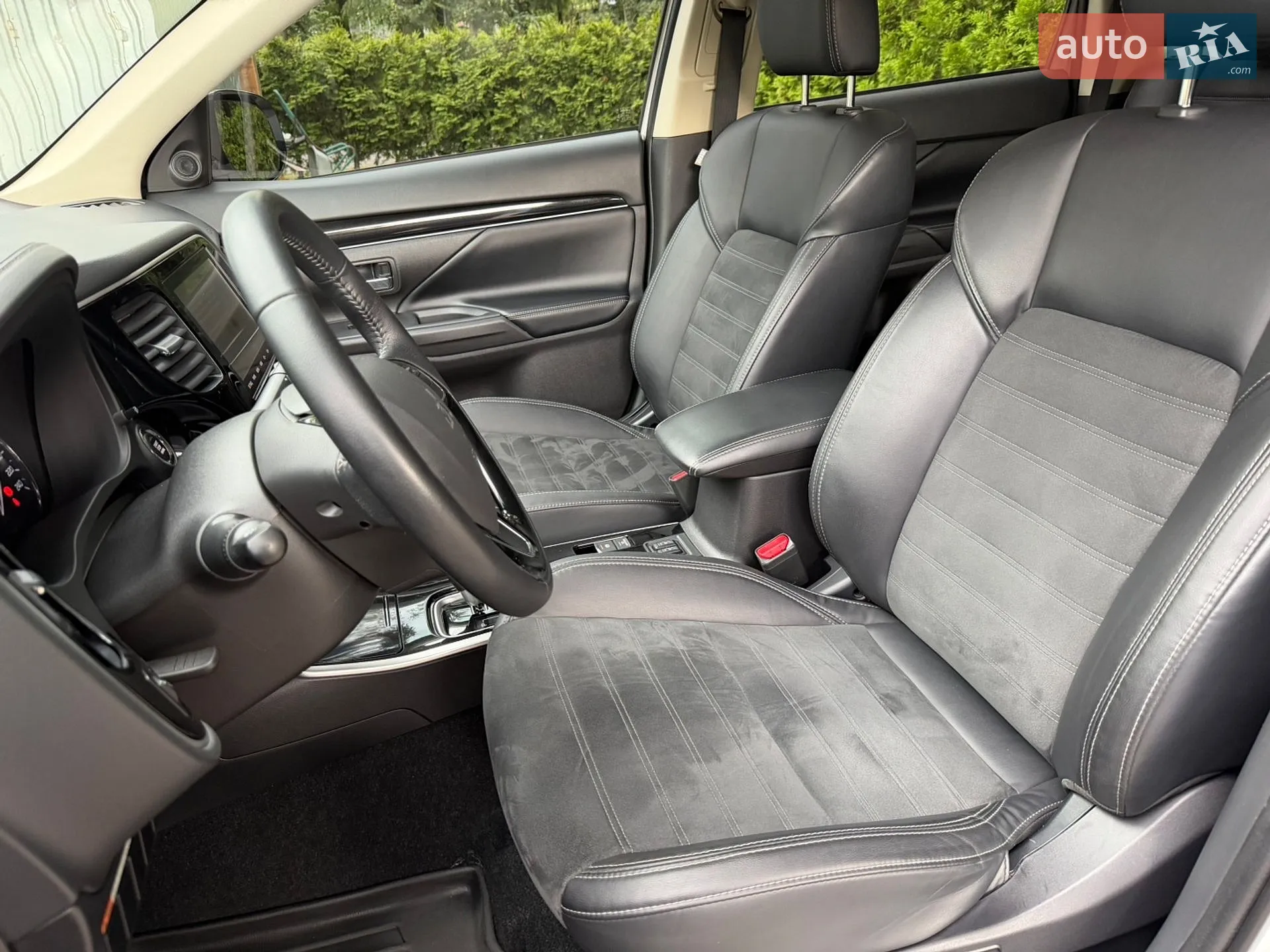 2021 Mitsubishi Outlander - мініатюра 17