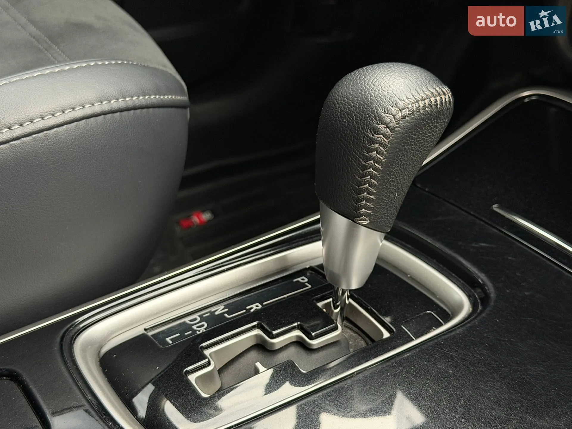 2021 Mitsubishi Outlander - мініатюра 34