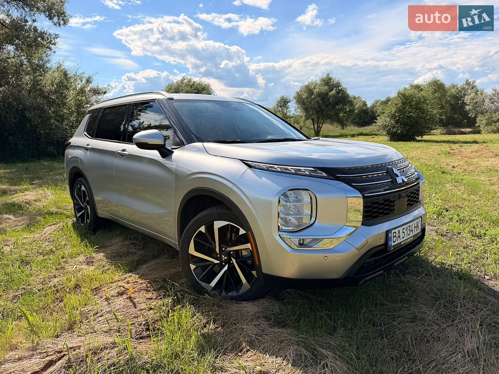 2022 Mitsubishi Outlander - мініатюра 12