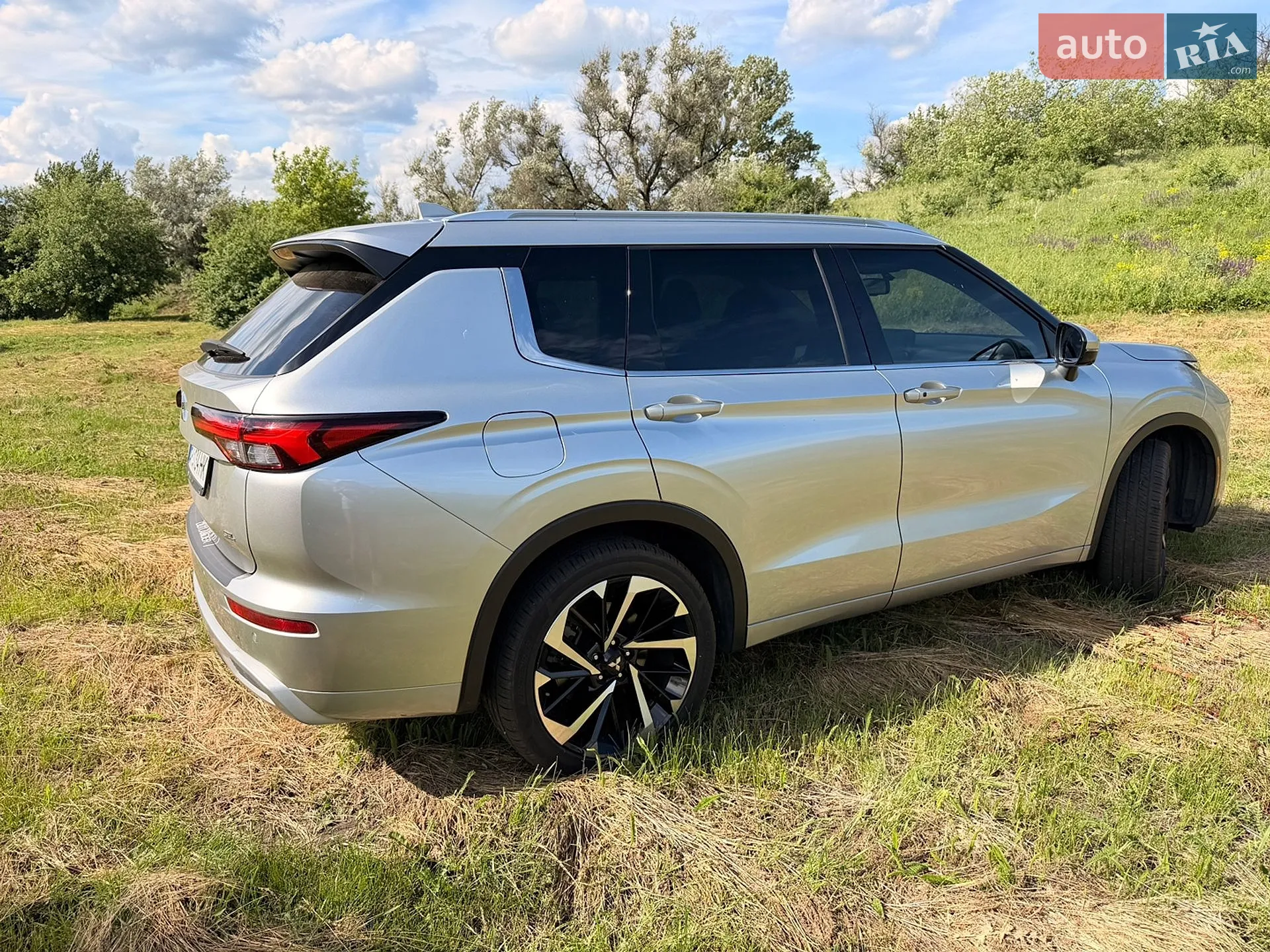 2022 Mitsubishi Outlander - мініатюра 13