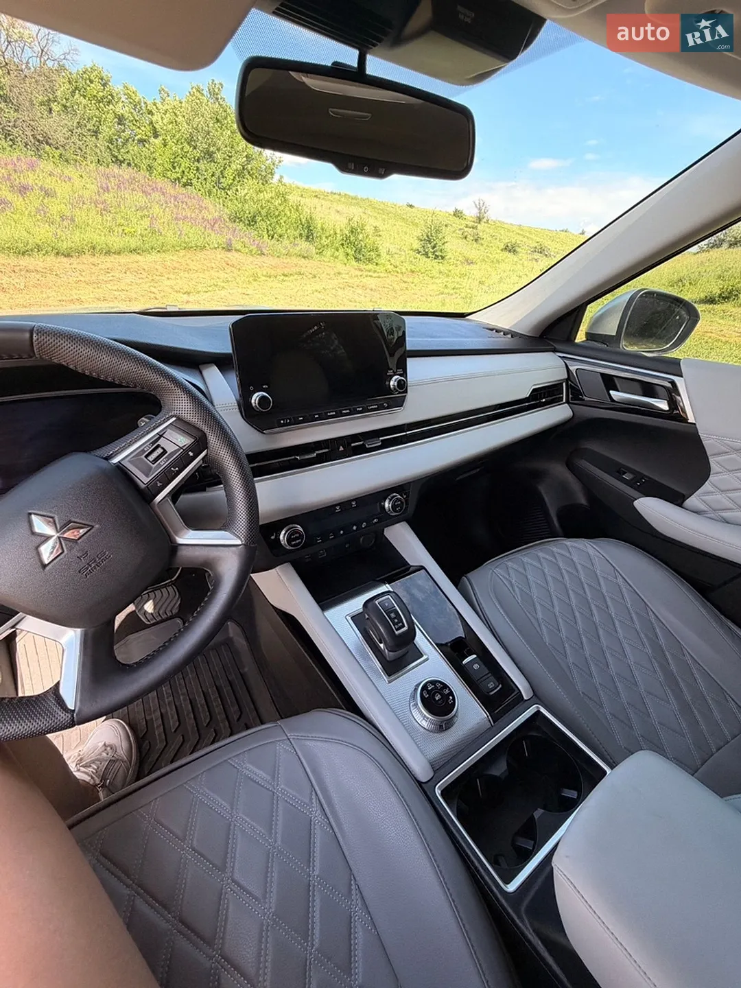 2022 Mitsubishi Outlander - мініатюра 17