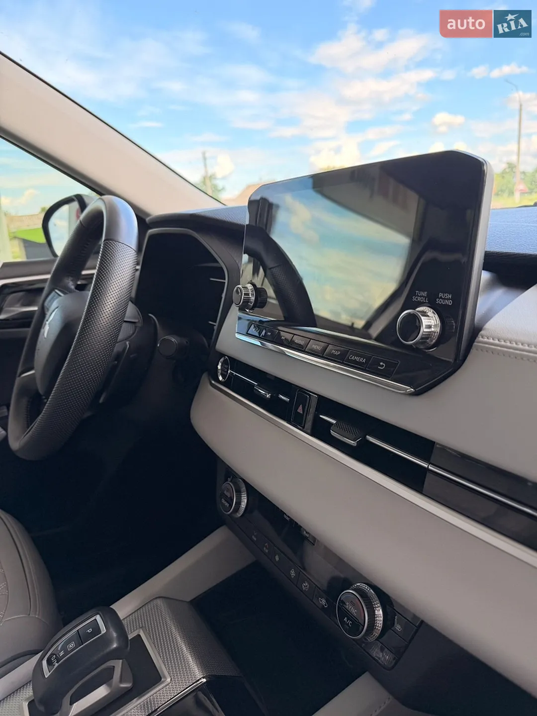 2022 Mitsubishi Outlander - мініатюра 28