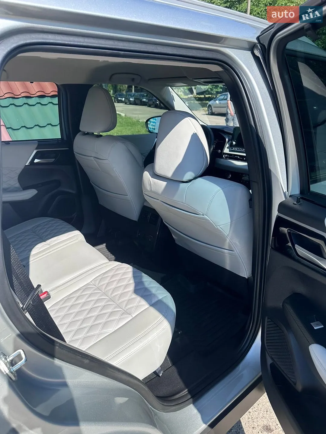 2022 Mitsubishi Outlander - мініатюра 31