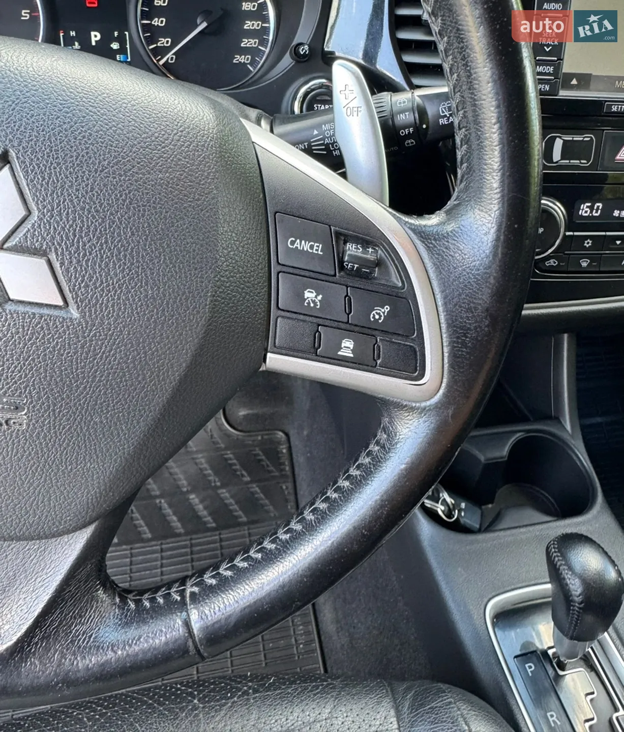 2013 Mitsubishi Outlander - мініатюра 21