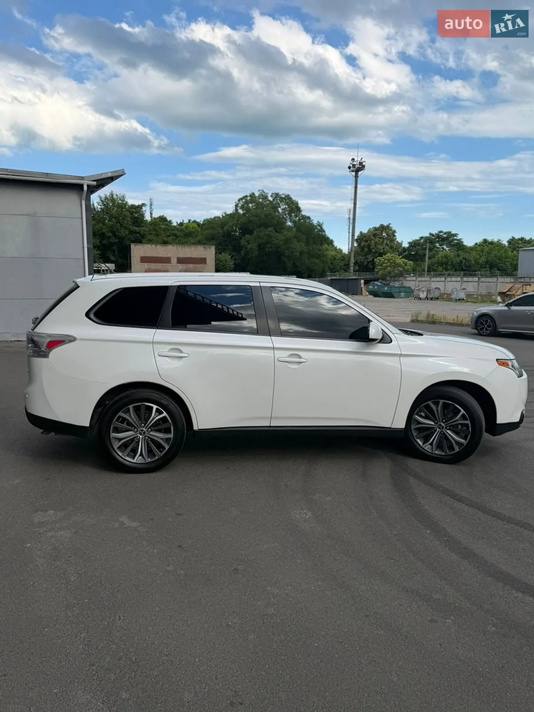 2013 Mitsubishi Outlander - мініатюра 9