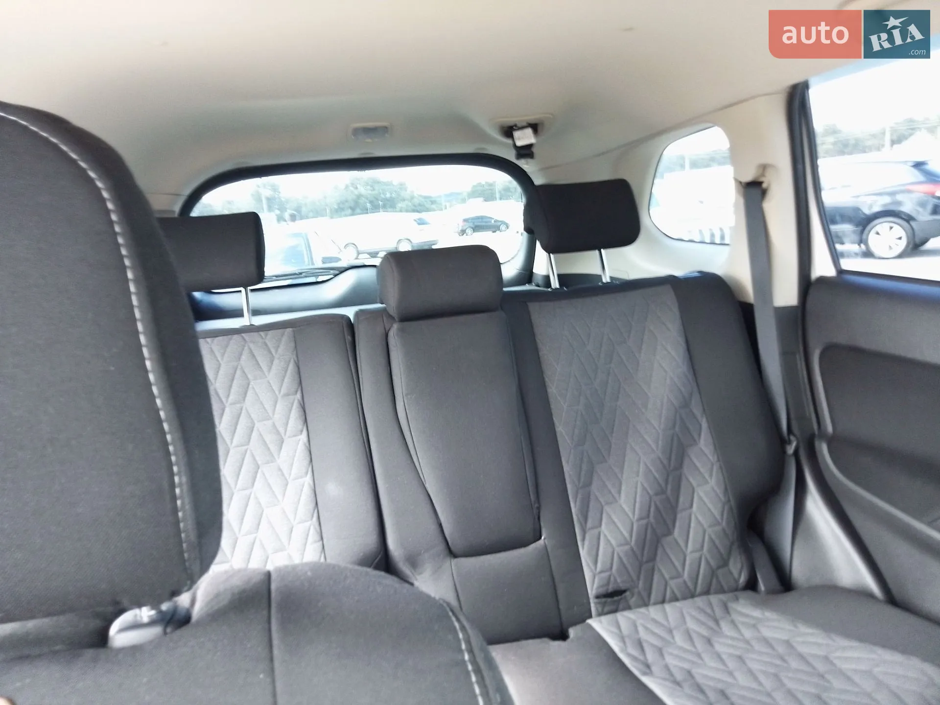 2021 Mitsubishi Outlander - мініатюра 8