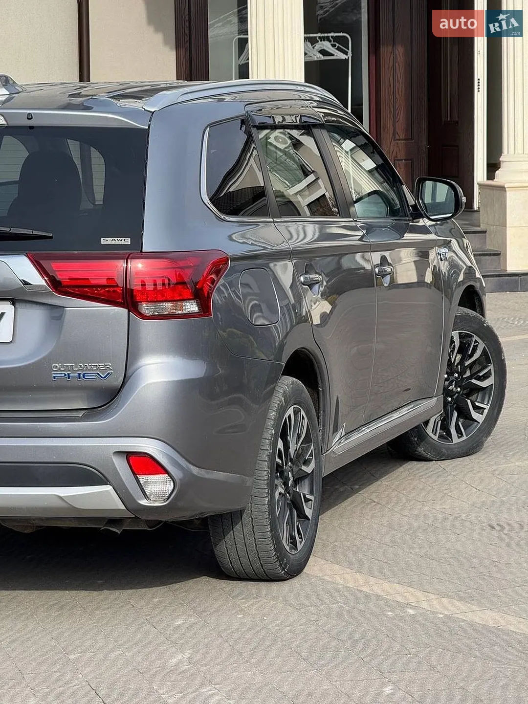 2018 Mitsubishi Outlander - мініатюра 16