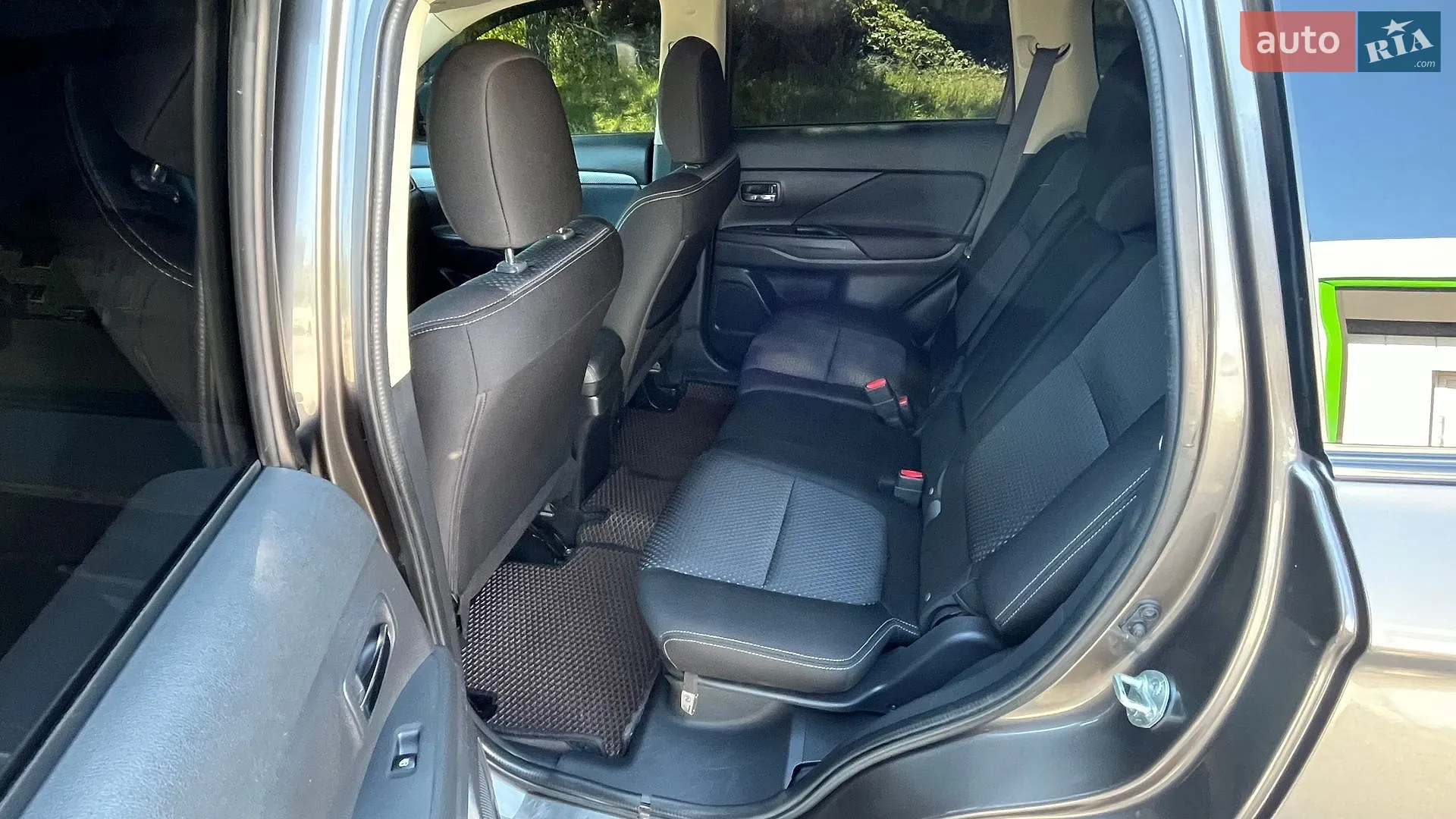 2015 Mitsubishi Outlander - мініатюра 16