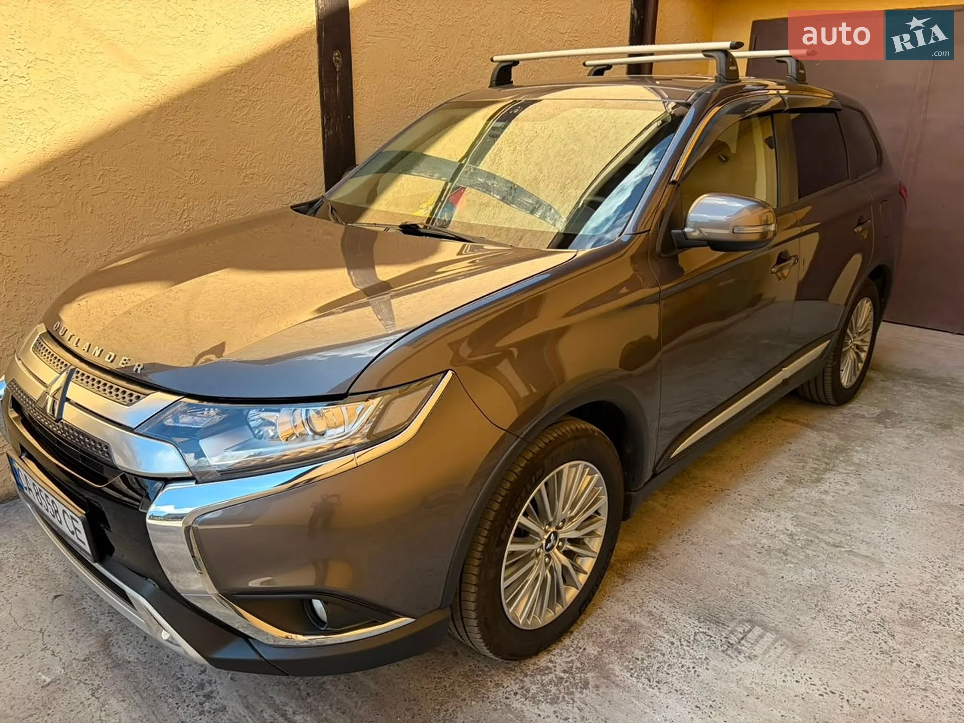 2021 Mitsubishi Outlander - мініатюра 2