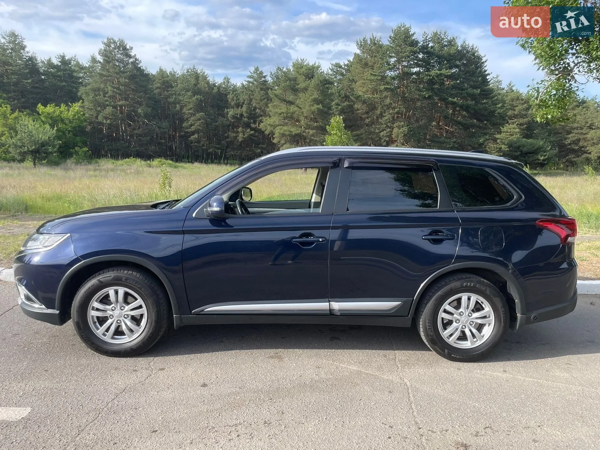 2017 Mitsubishi Outlander - мініатюра 3