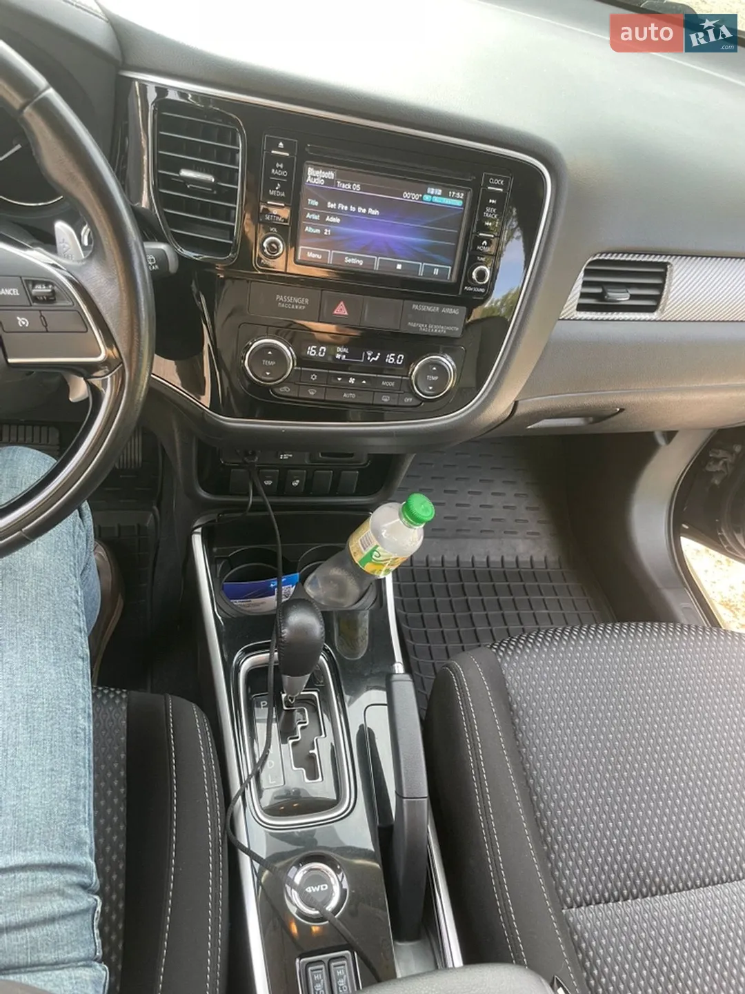 2017 Mitsubishi Outlander - мініатюра 16