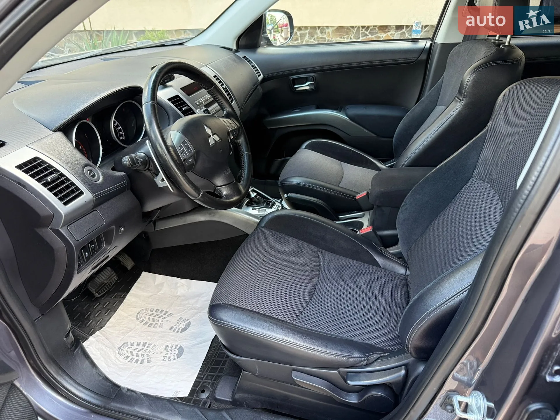 2012 Mitsubishi Outlander - мініатюра 24