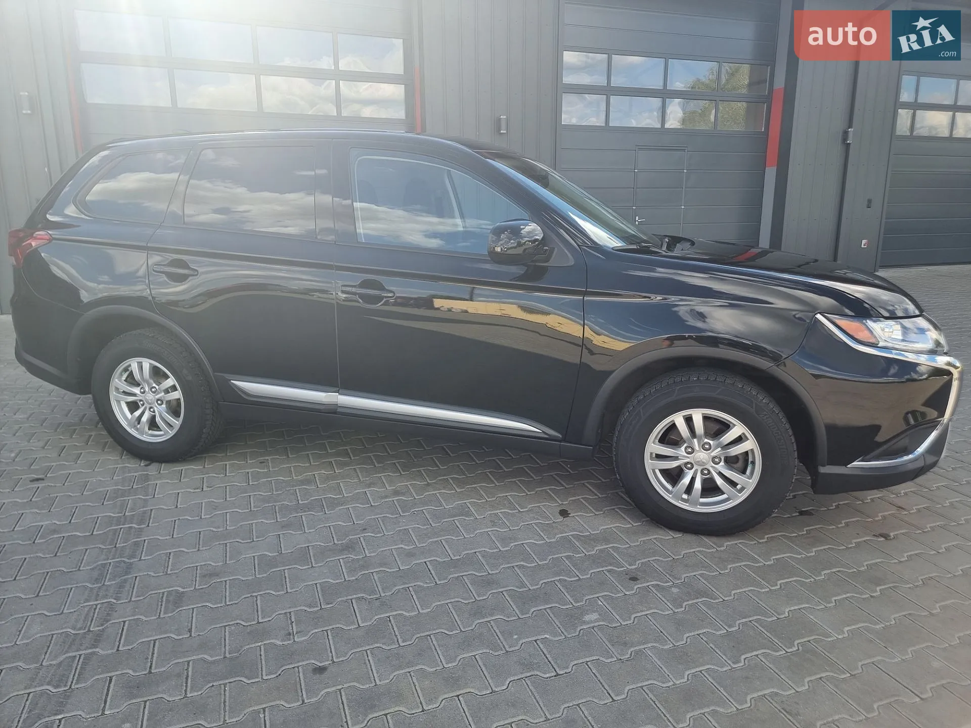 2020 Mitsubishi Outlander - мініатюра 13