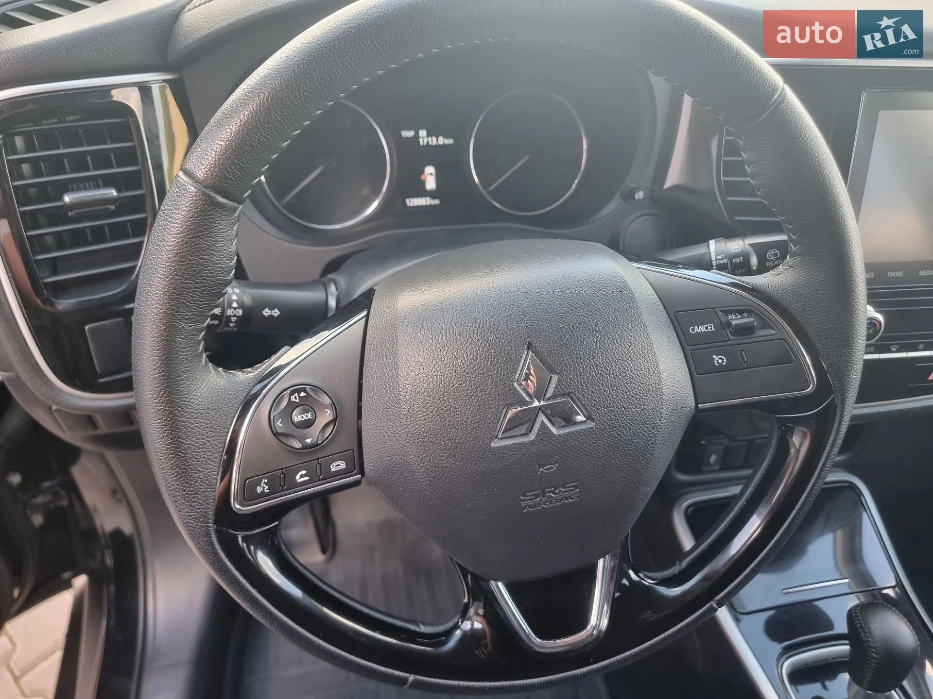 2020 Mitsubishi Outlander - мініатюра 28