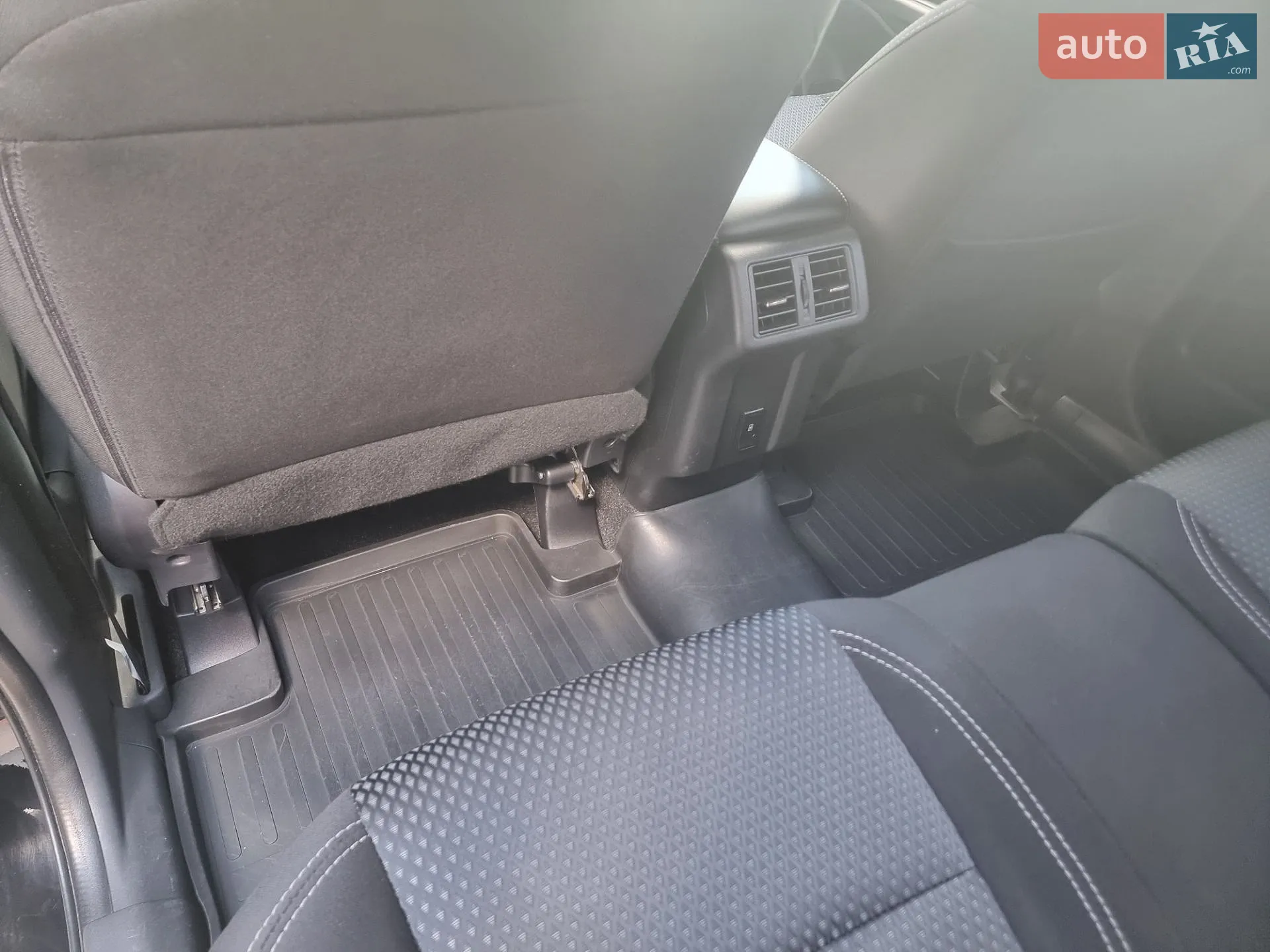 2020 Mitsubishi Outlander - мініатюра 33