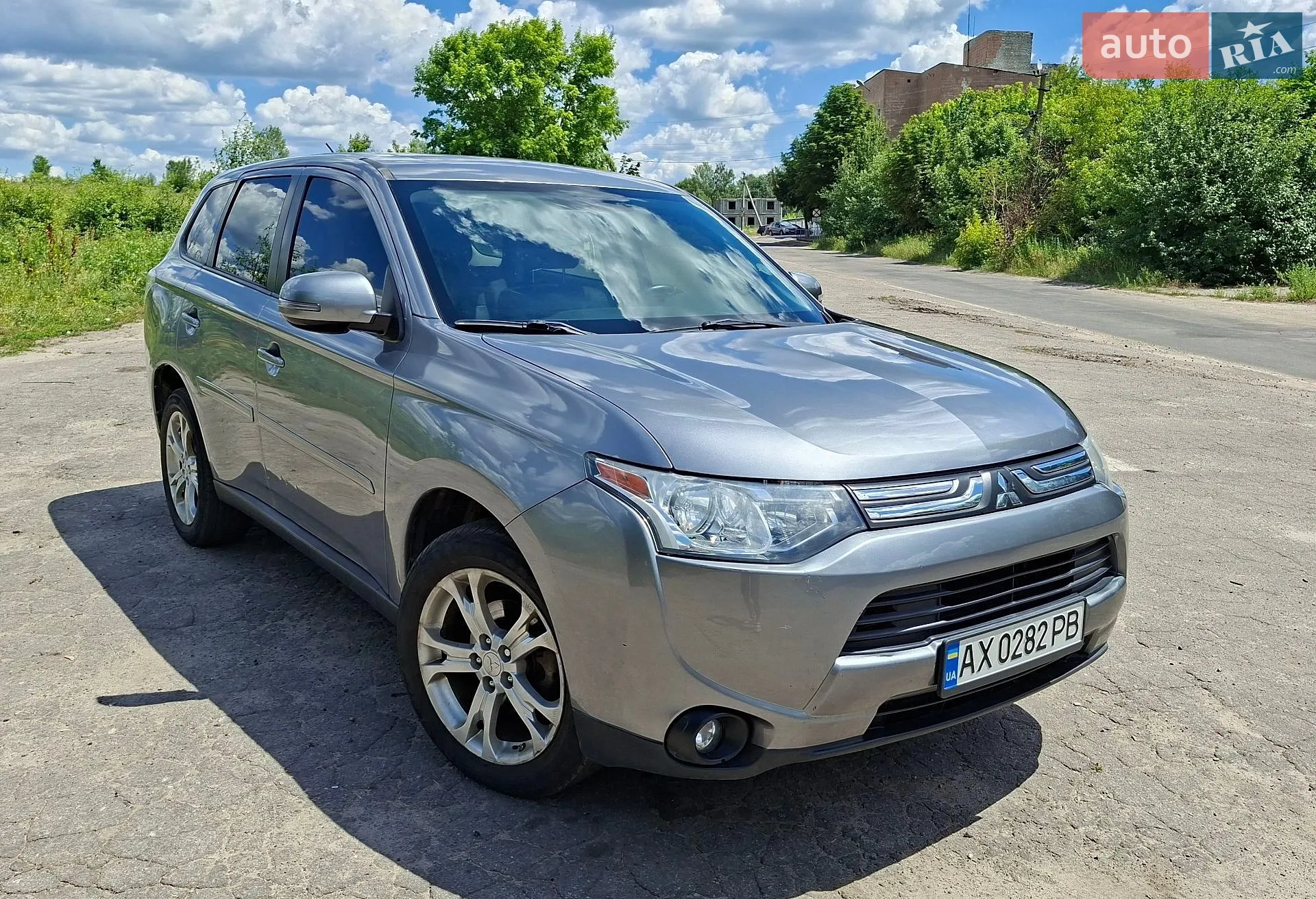 2014 Mitsubishi Outlander - мініатюра 2