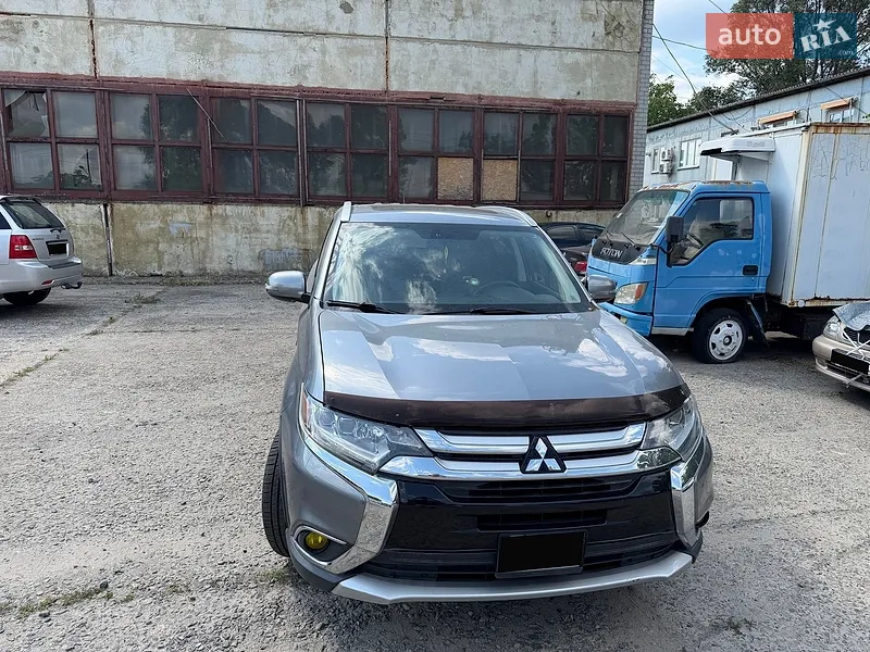 Mitsubishi Outlander