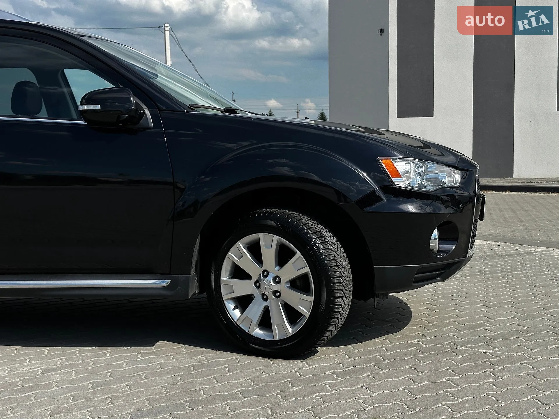 2010 Mitsubishi Outlander - мініатюра 15