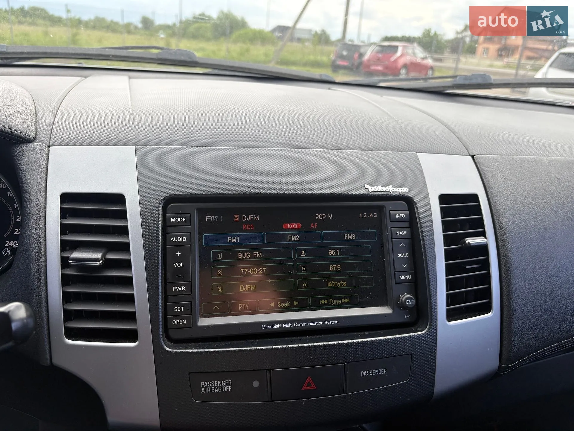 2010 Mitsubishi Outlander - мініатюра 21