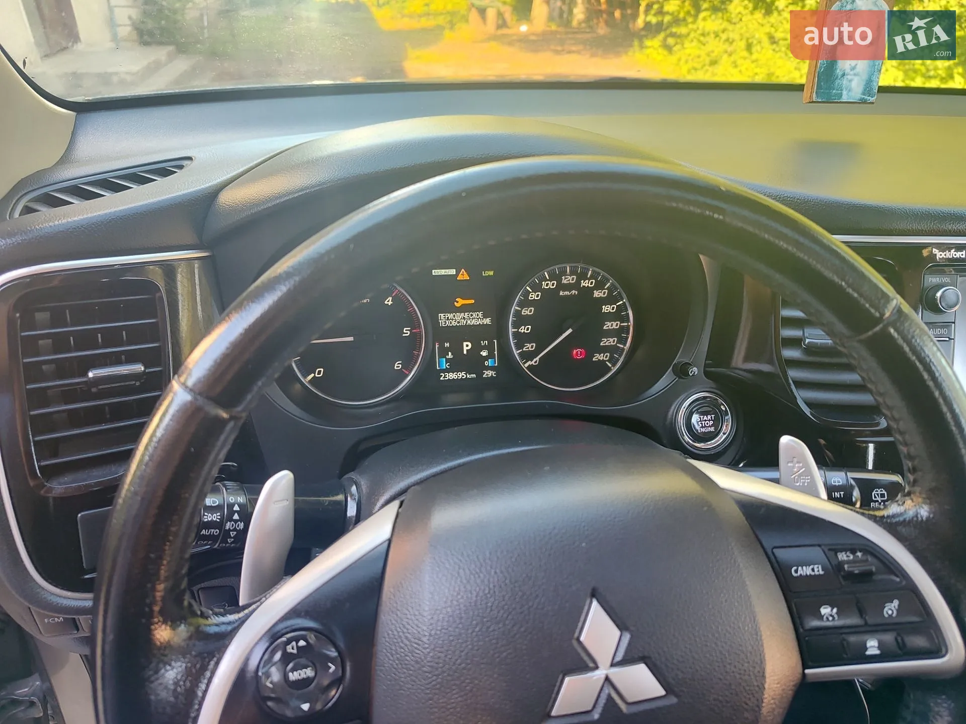 2012 Mitsubishi Outlander - мініатюра 16