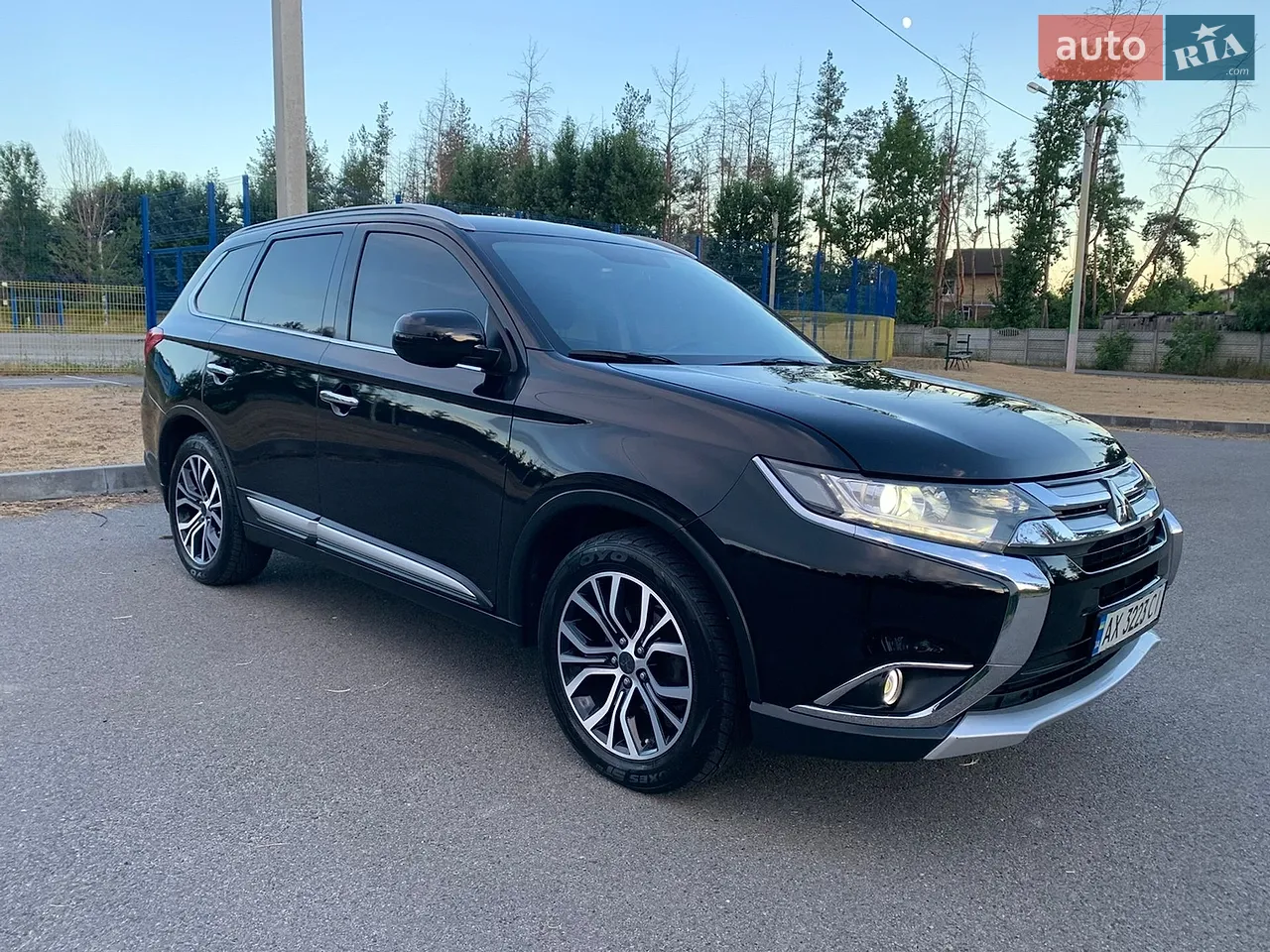 2016 Mitsubishi Outlander - мініатюра 12