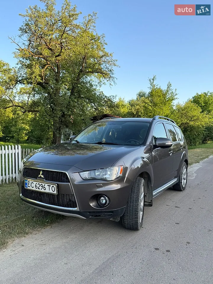 2010 Mitsubishi Outlander - мініатюра 21