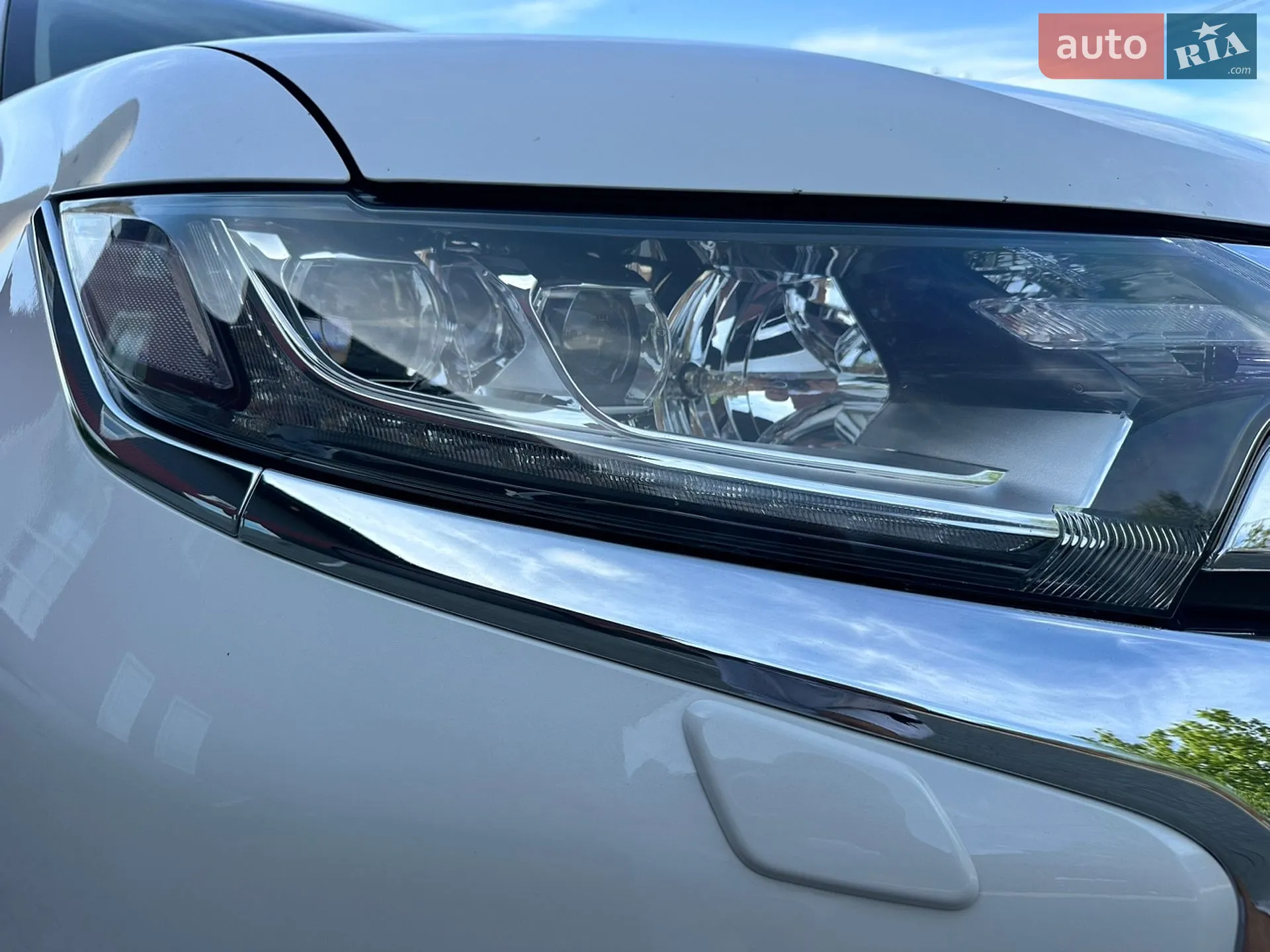 2016 Mitsubishi Outlander - мініатюра 15