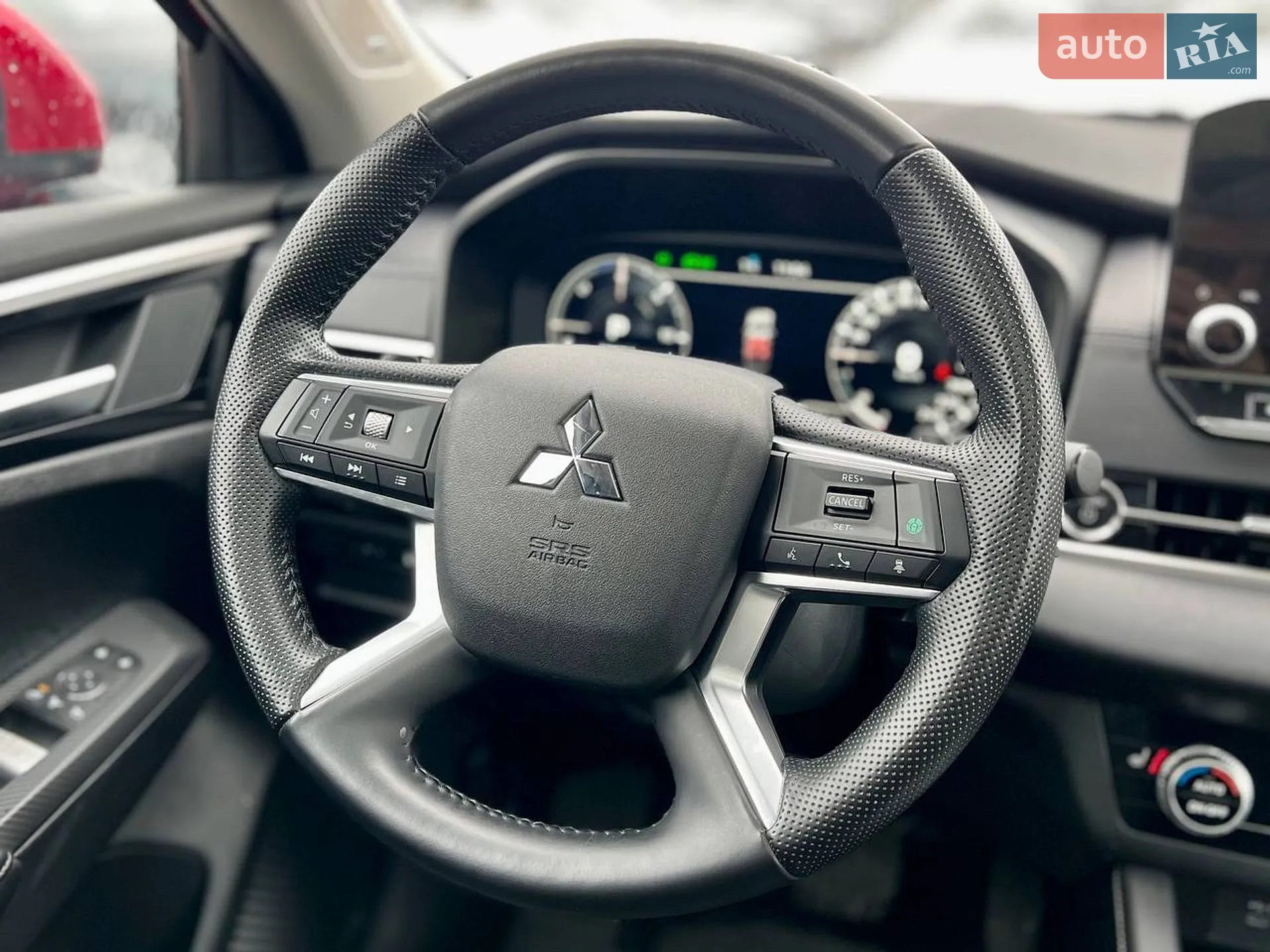 2024 Mitsubishi Outlander - мініатюра 12