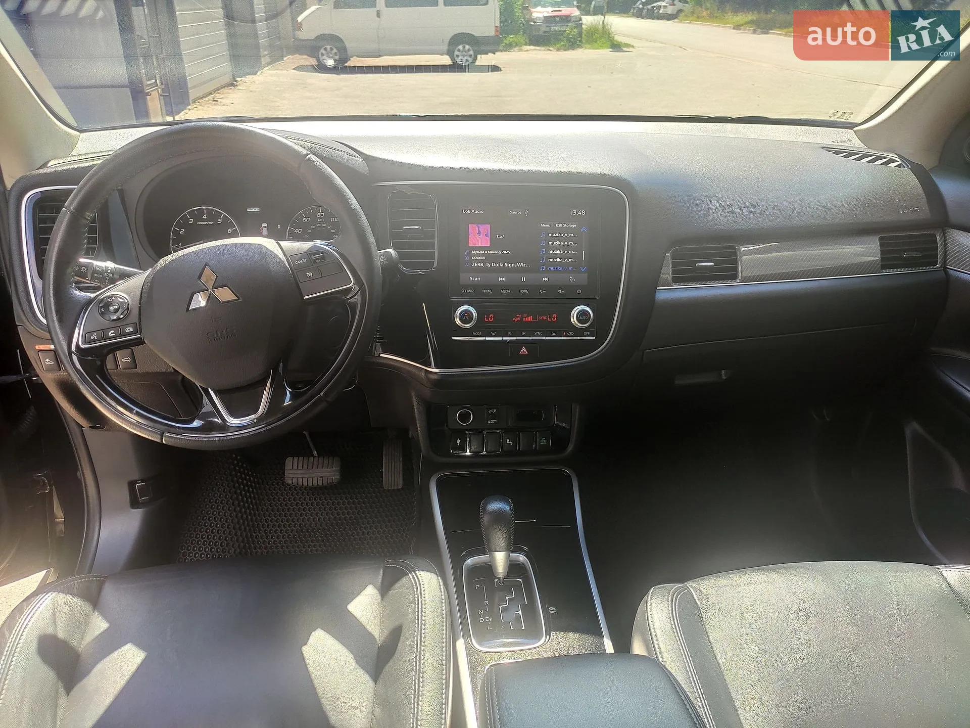 2019 Mitsubishi Outlander - мініатюра 2
