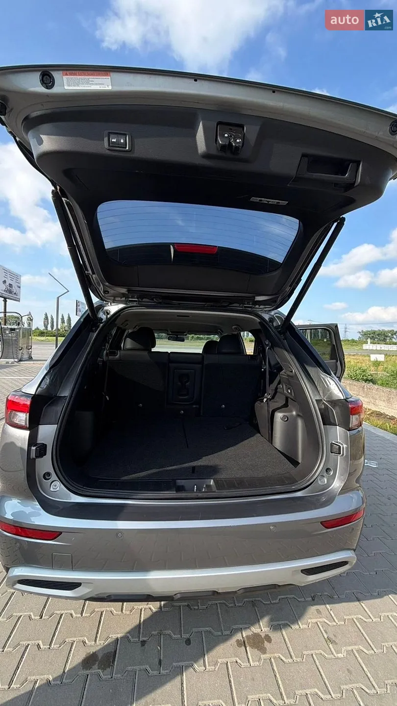2021 Mitsubishi Outlander - мініатюра 26