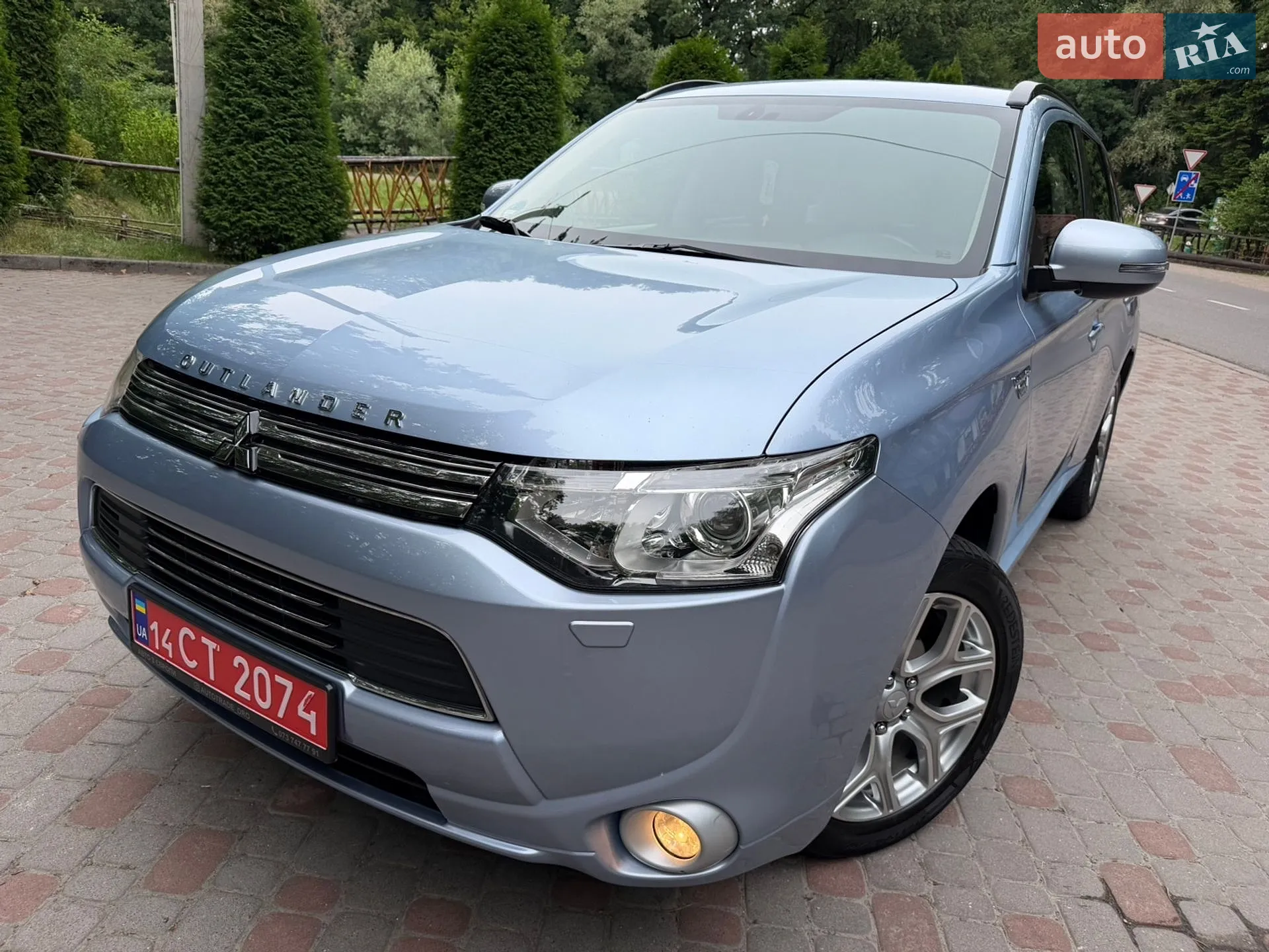 2014 Mitsubishi Outlander - мініатюра 32