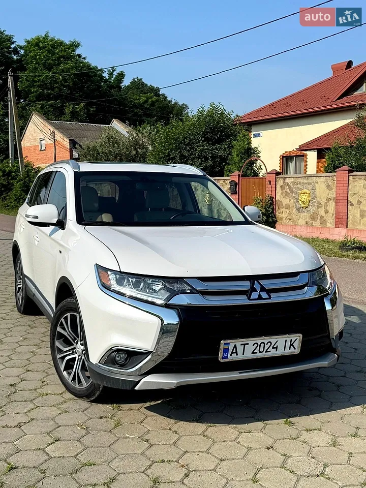 2015 Mitsubishi Outlander - мініатюра 13