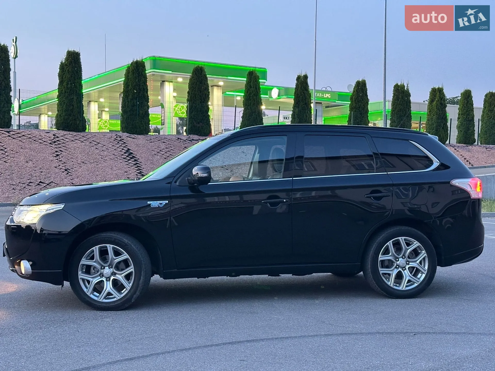 2013 Mitsubishi Outlander - мініатюра 12