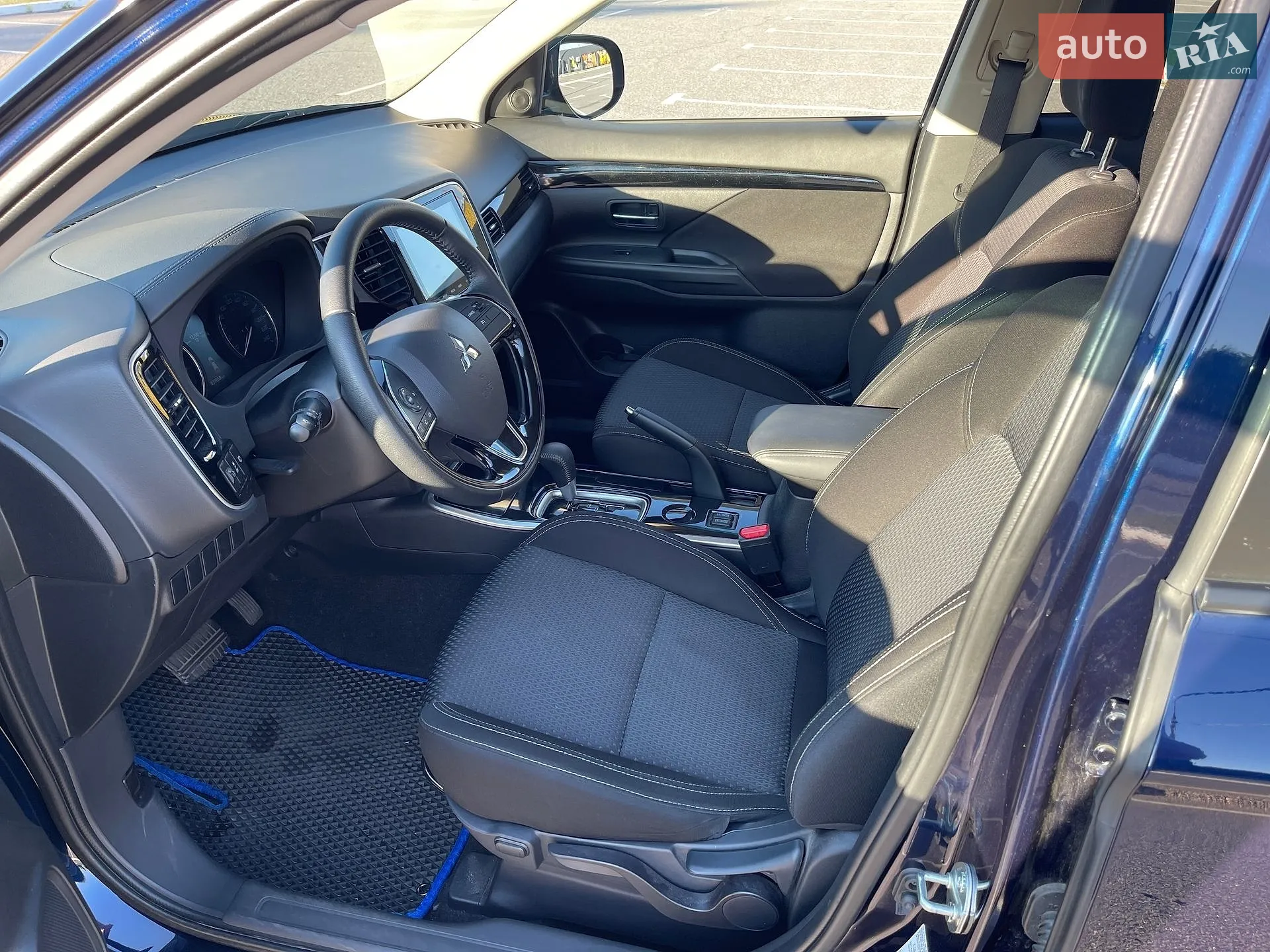 2021 Mitsubishi Outlander - мініатюра 2